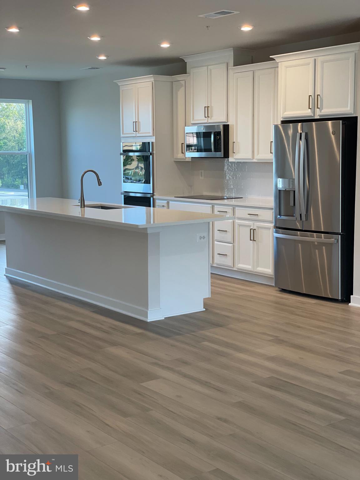 ASHBROOK PLACE - Residential Lease