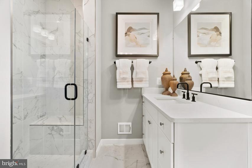 ASHBROOK PLACE - Residential Lease