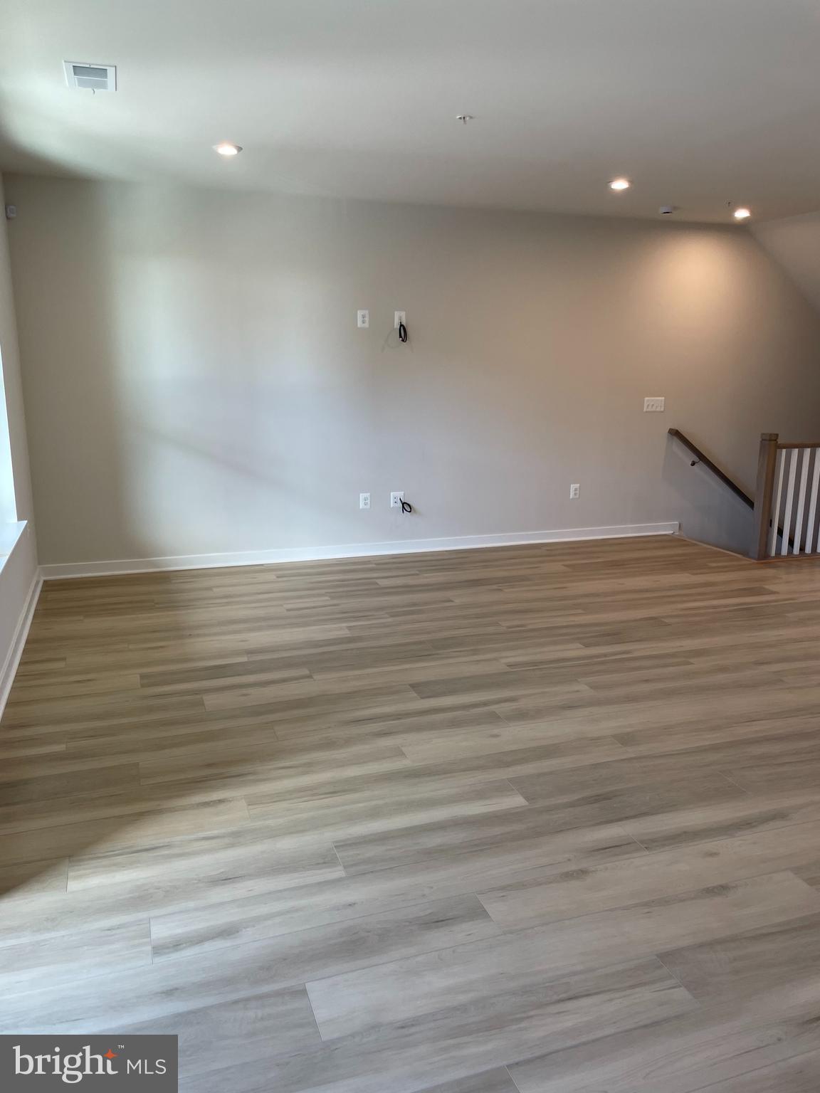 ASHBROOK PLACE - Residential Lease