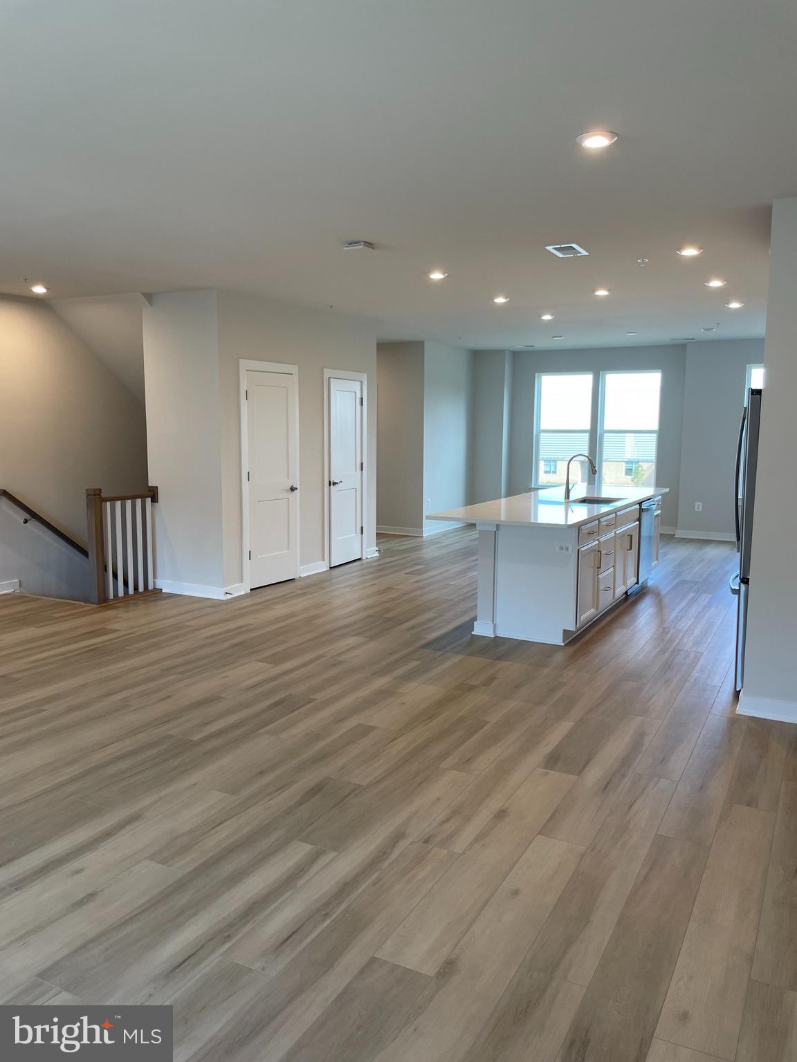 ASHBROOK PLACE - Residential Lease