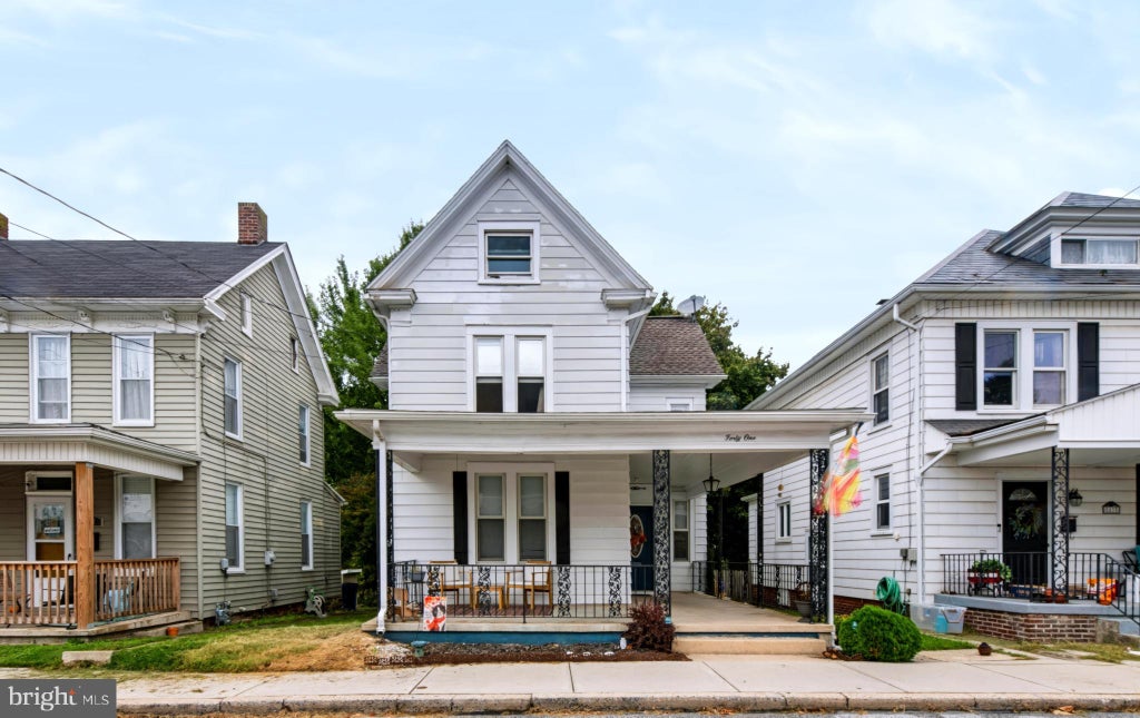 Photo of 41 E Maple Street, DALLASTOWN, PA 17313 (MLS # PAYK2113404)