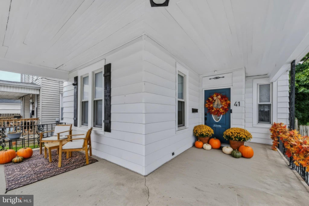 Photo of 41 E Maple Street, DALLASTOWN, PA 17313 (MLS # PAYK2113404)
