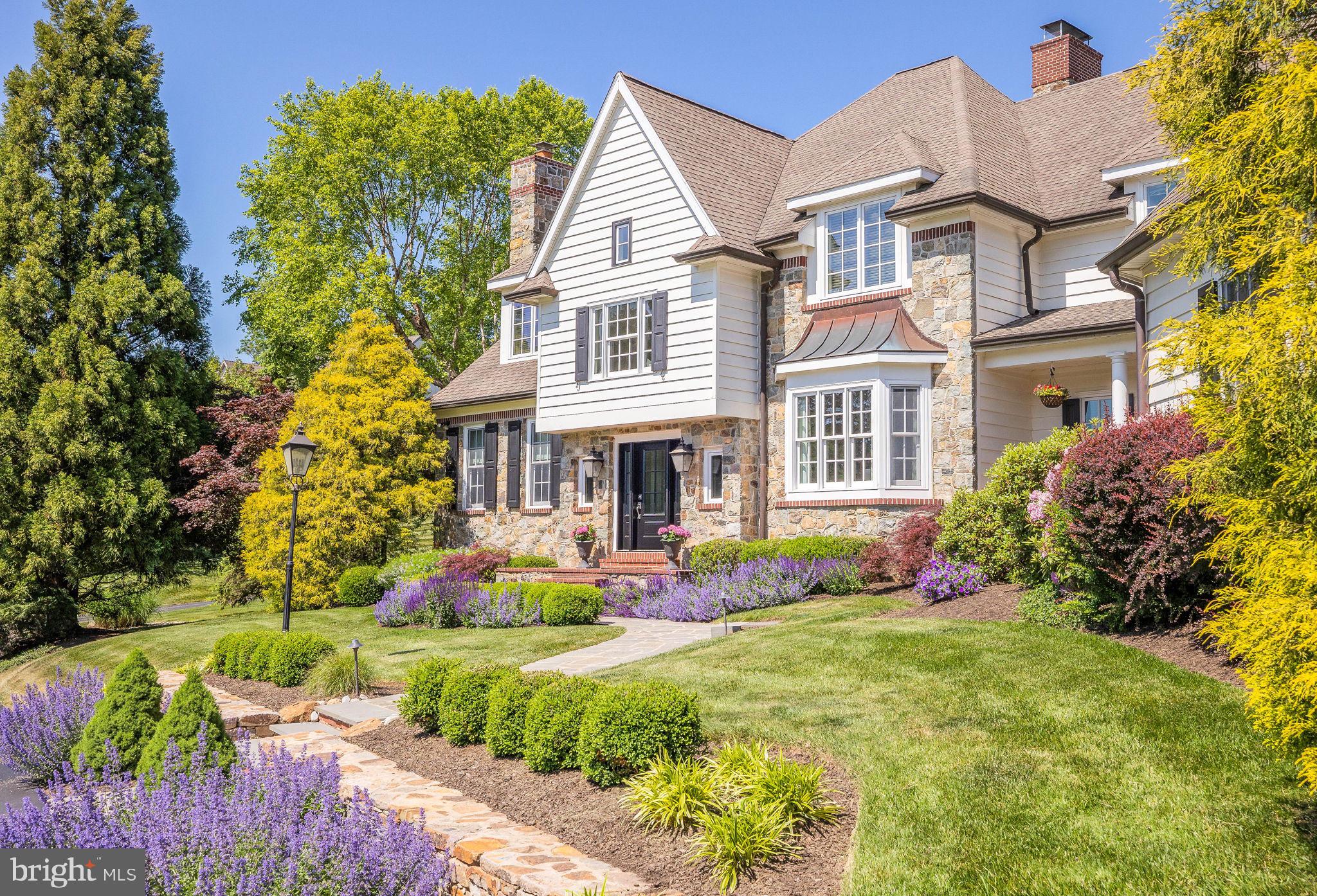 1901 PARKERHILL LANE