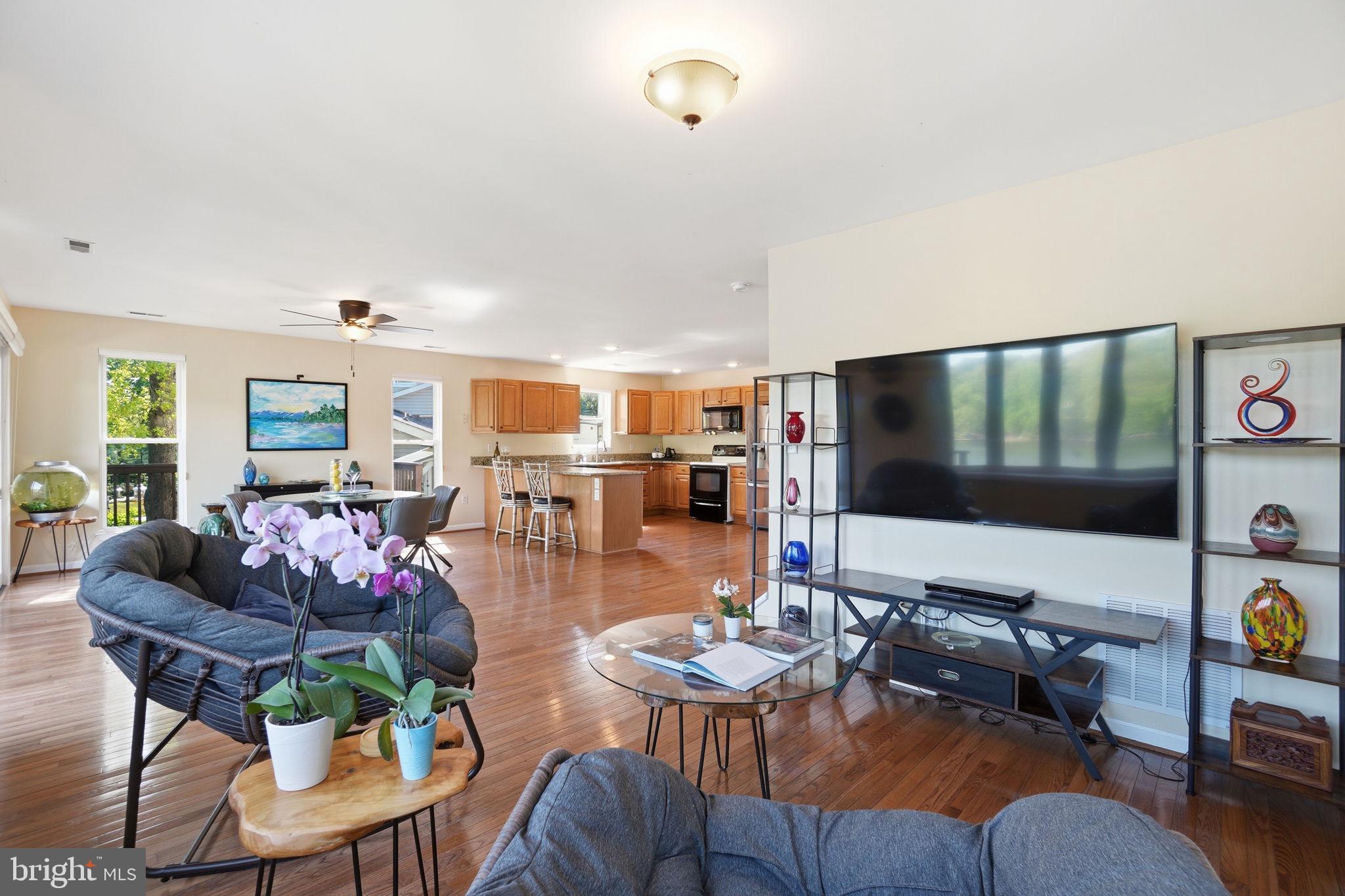 UPPER MAGOTHY BEACH - Residential