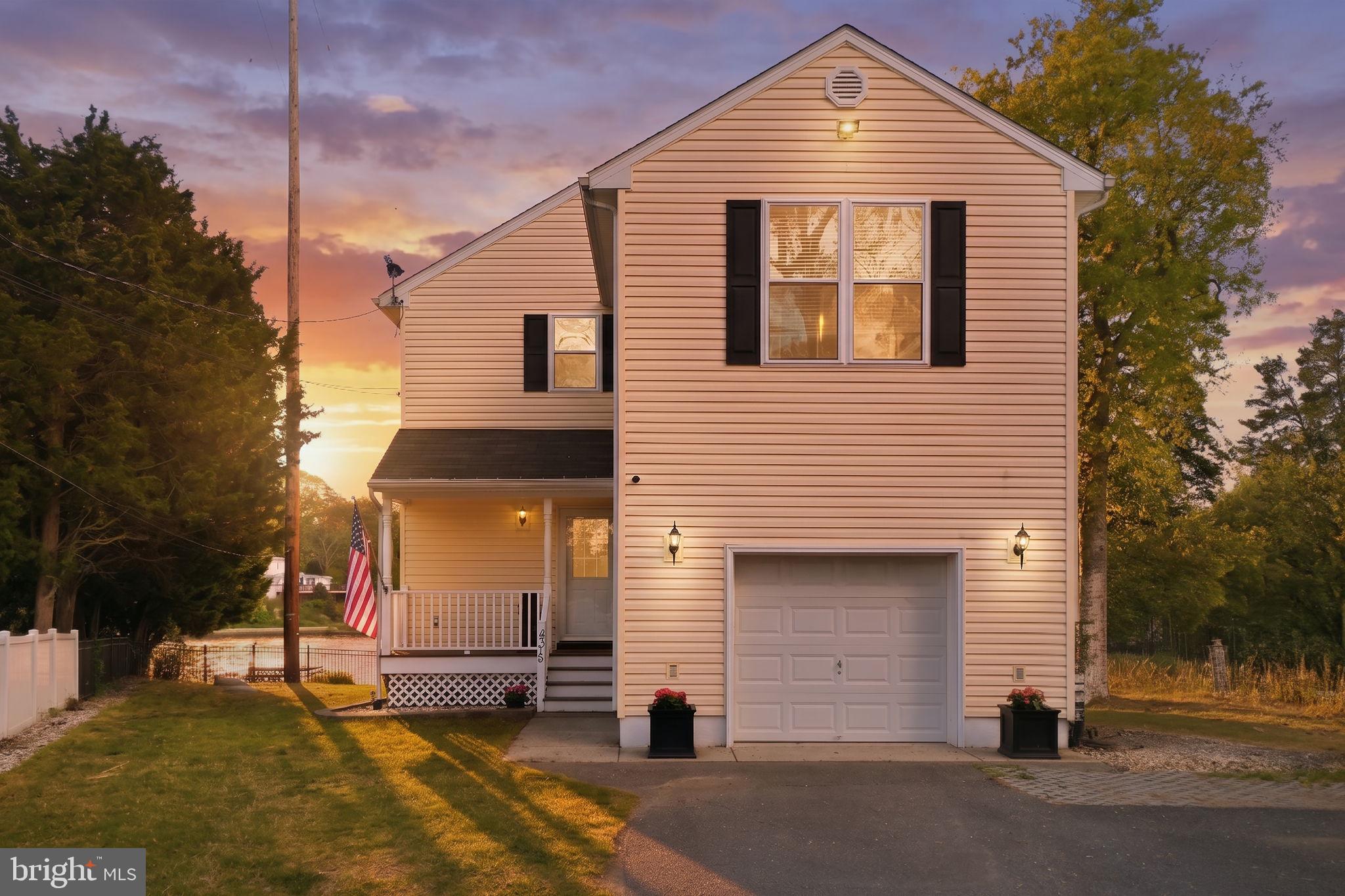 UPPER MAGOTHY BEACH - Residential