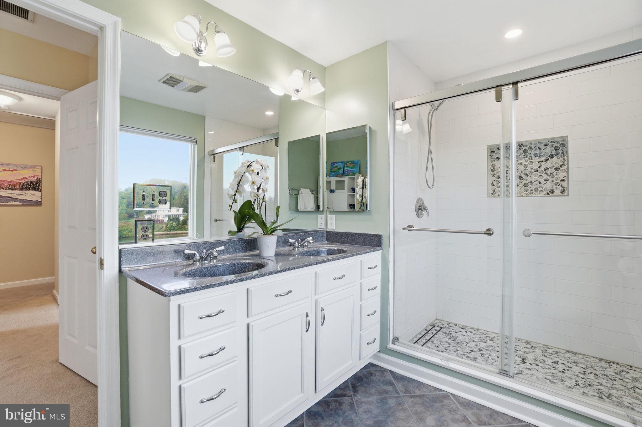 UPPER MAGOTHY BEACH - Residential