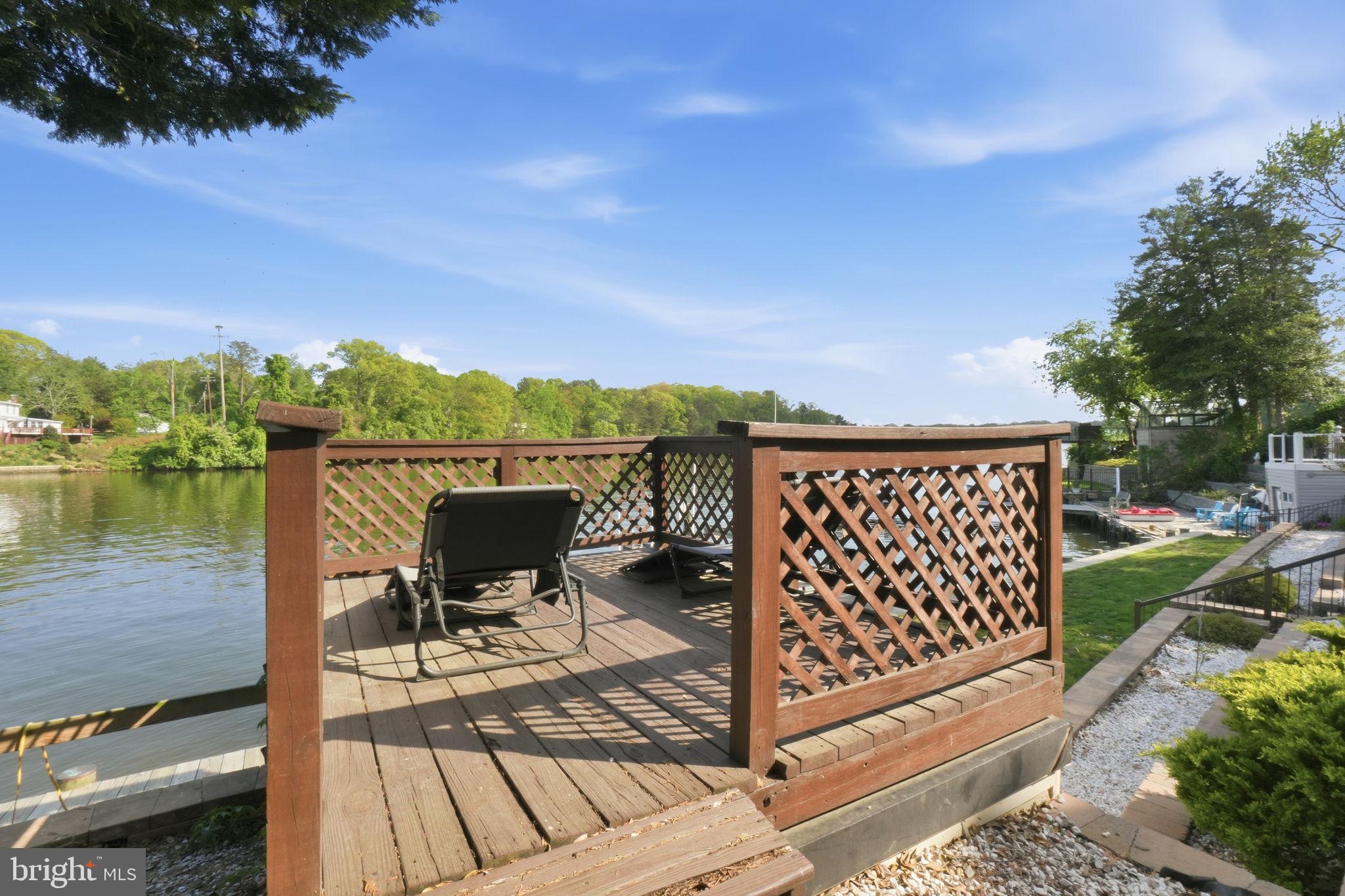 UPPER MAGOTHY BEACH - Residential