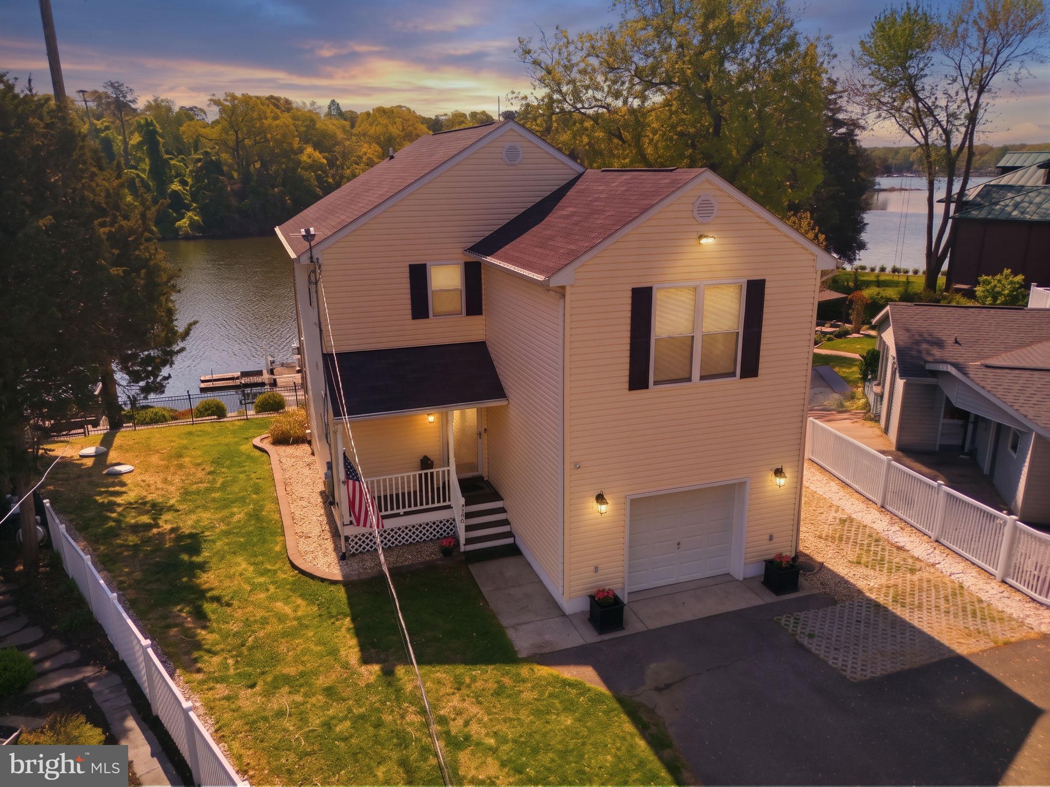 UPPER MAGOTHY BEACH - Residential