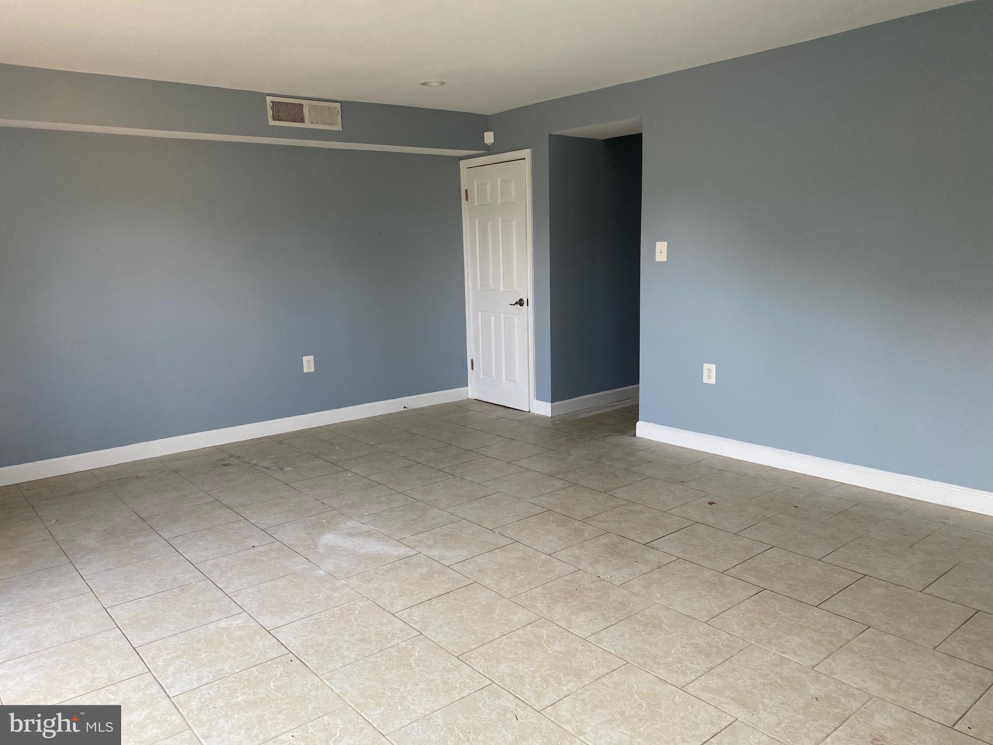 FOREST SPRING CONDO-PHAS - Residential