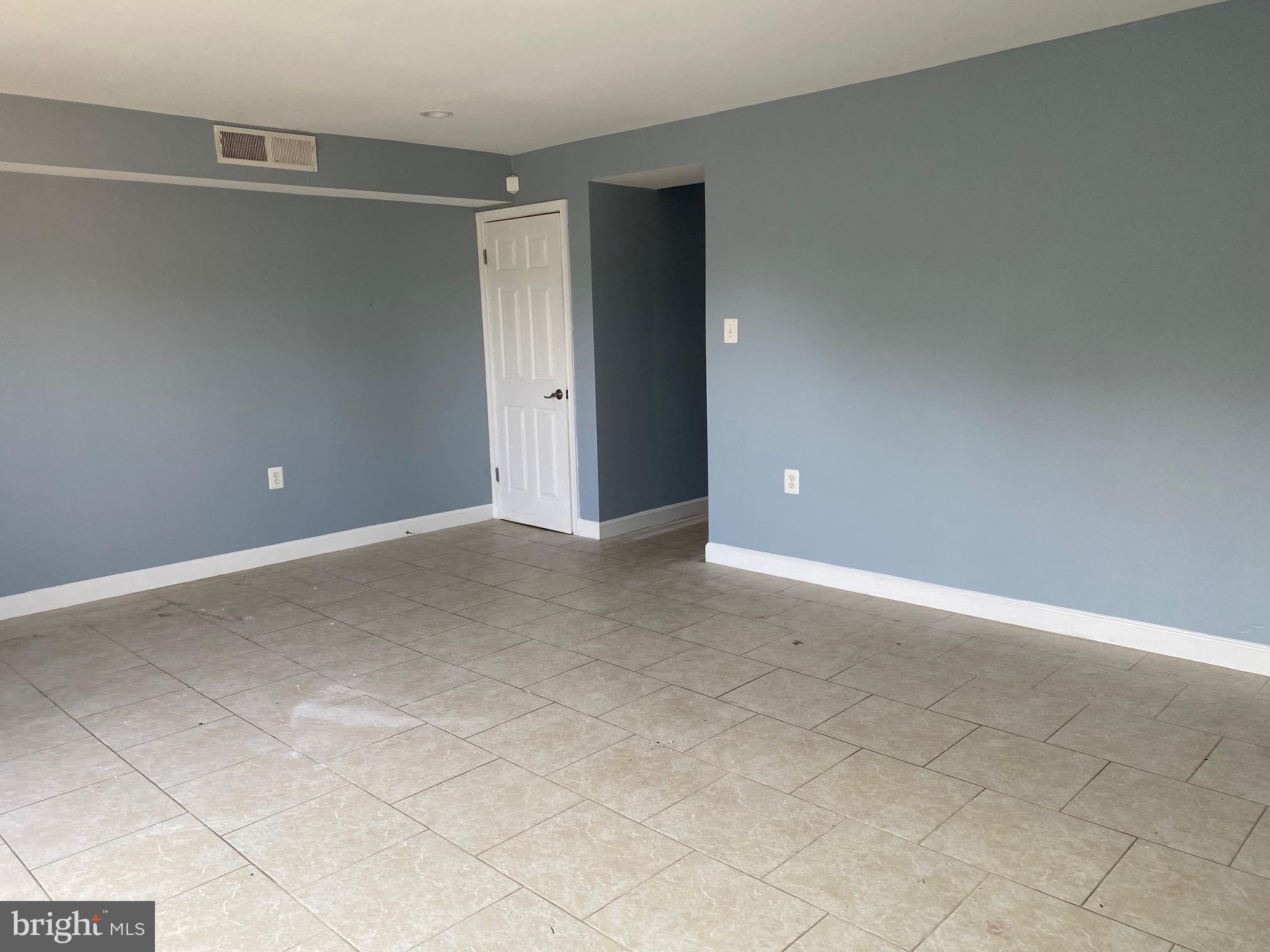 FOREST SPRING CONDO-PHAS - Residential