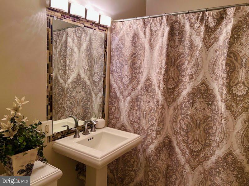 REGENCY AT BAILEYS - Residential