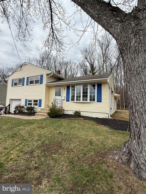 Homes For Sale - 42 Winding Way<br/> GIBBSBORO, NJ 08026