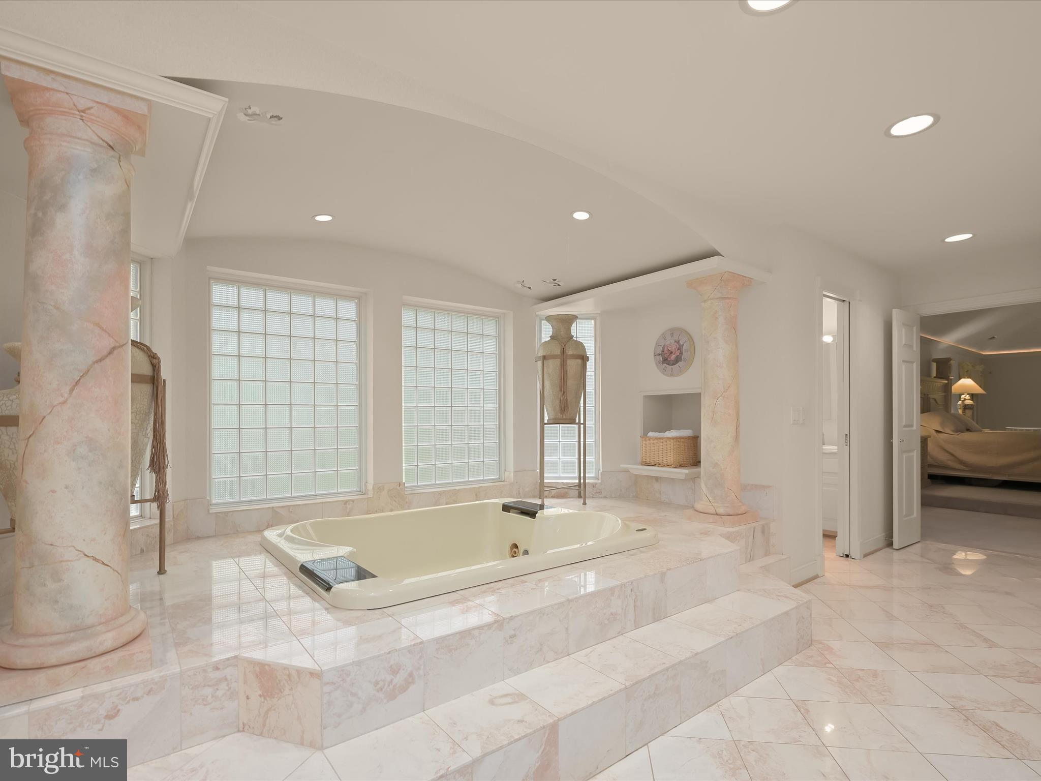 WATERFORD - Residential