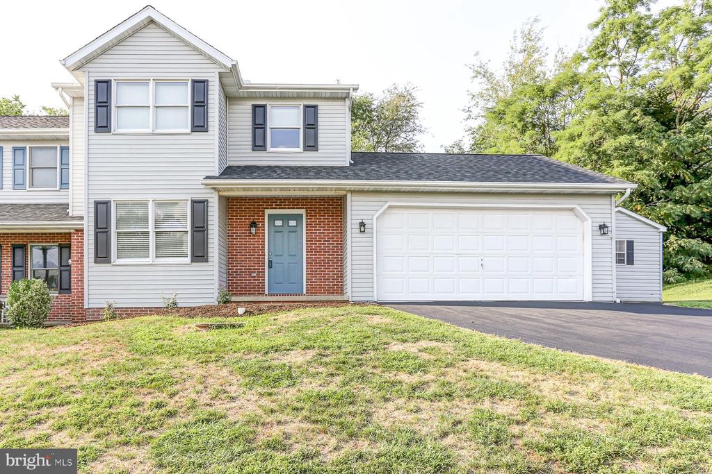 Photo of 12 Edgewood Drive, Lititz, PA 17543 (MLS # PALA2054852)