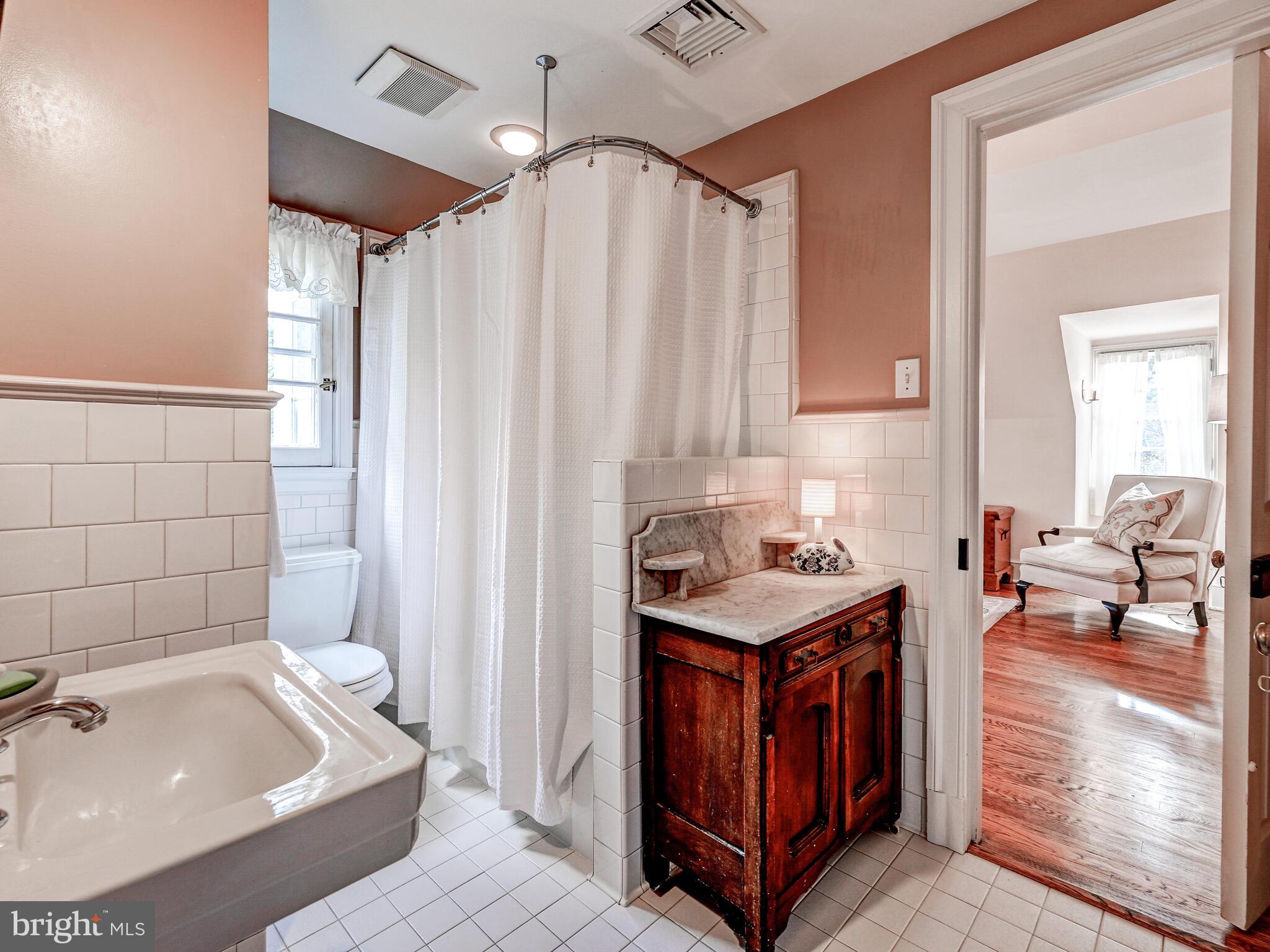 RUXTON - Residential