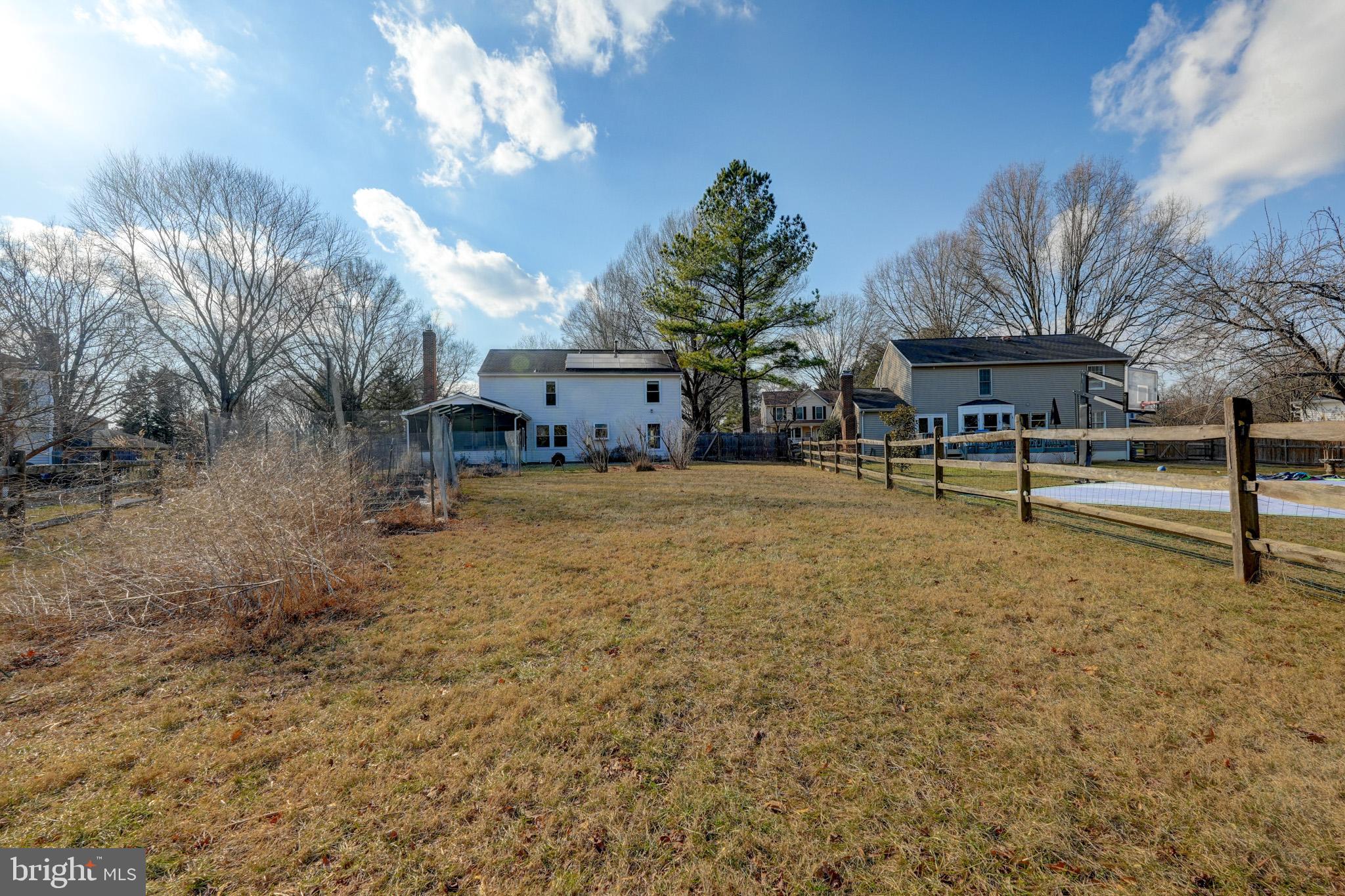 POTOMAC CROSSING - Residential