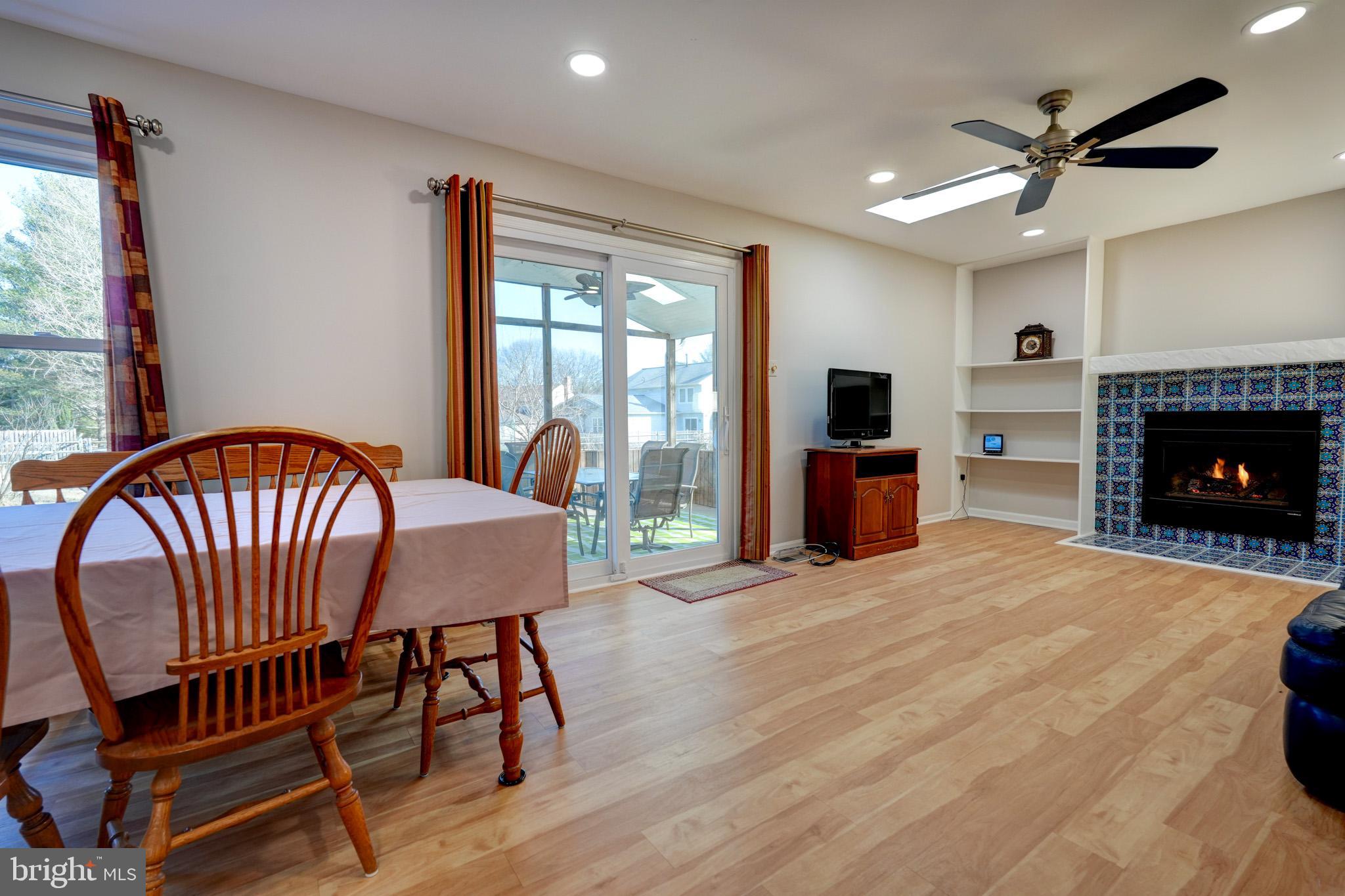 POTOMAC CROSSING - Residential