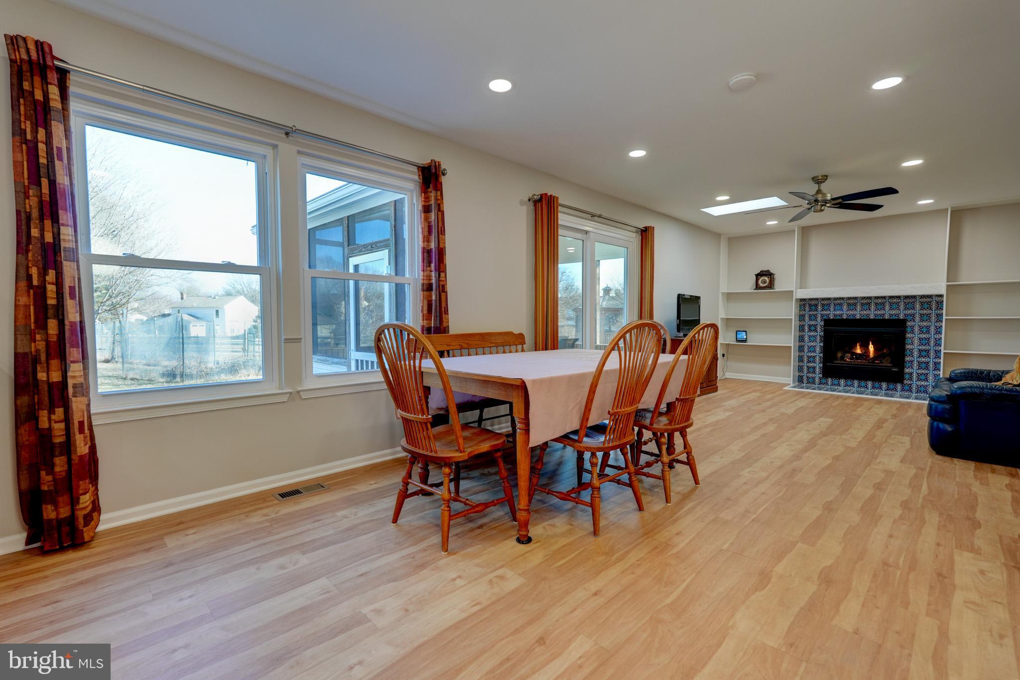 POTOMAC CROSSING - Residential