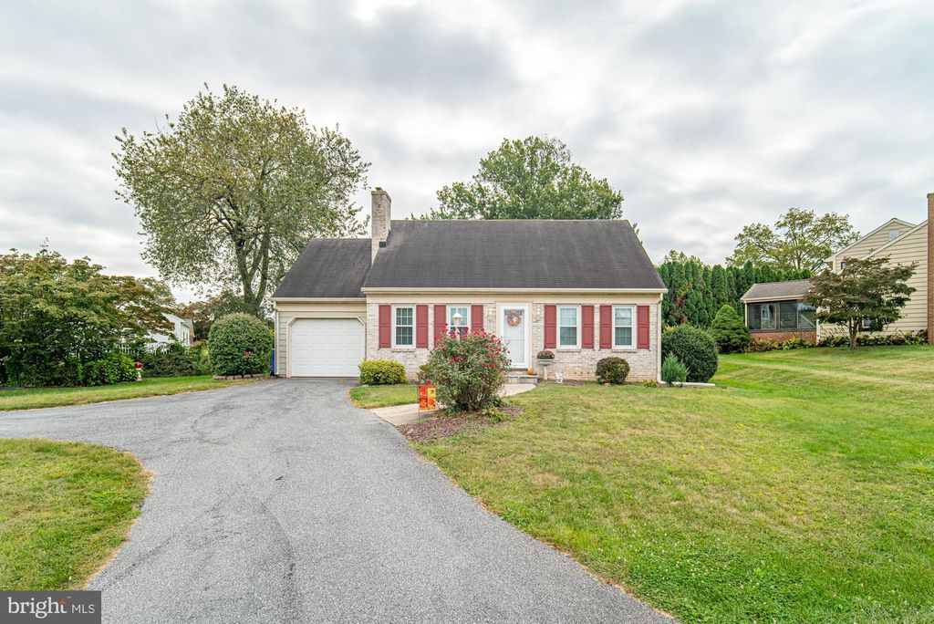 Photo of 111 Florentine Drive, WILLOW STREET, PA 17584 (MLS # PALA2076930)