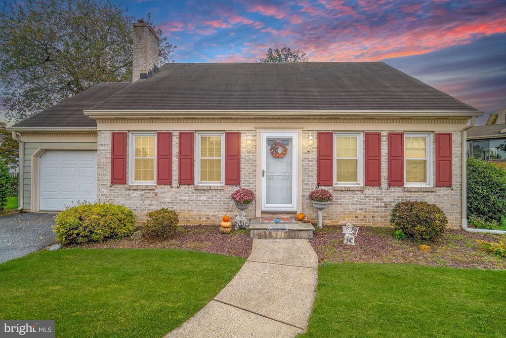 Photo of 111 Florentine Drive, WILLOW STREET, PA 17584 (MLS # PALA2076930)