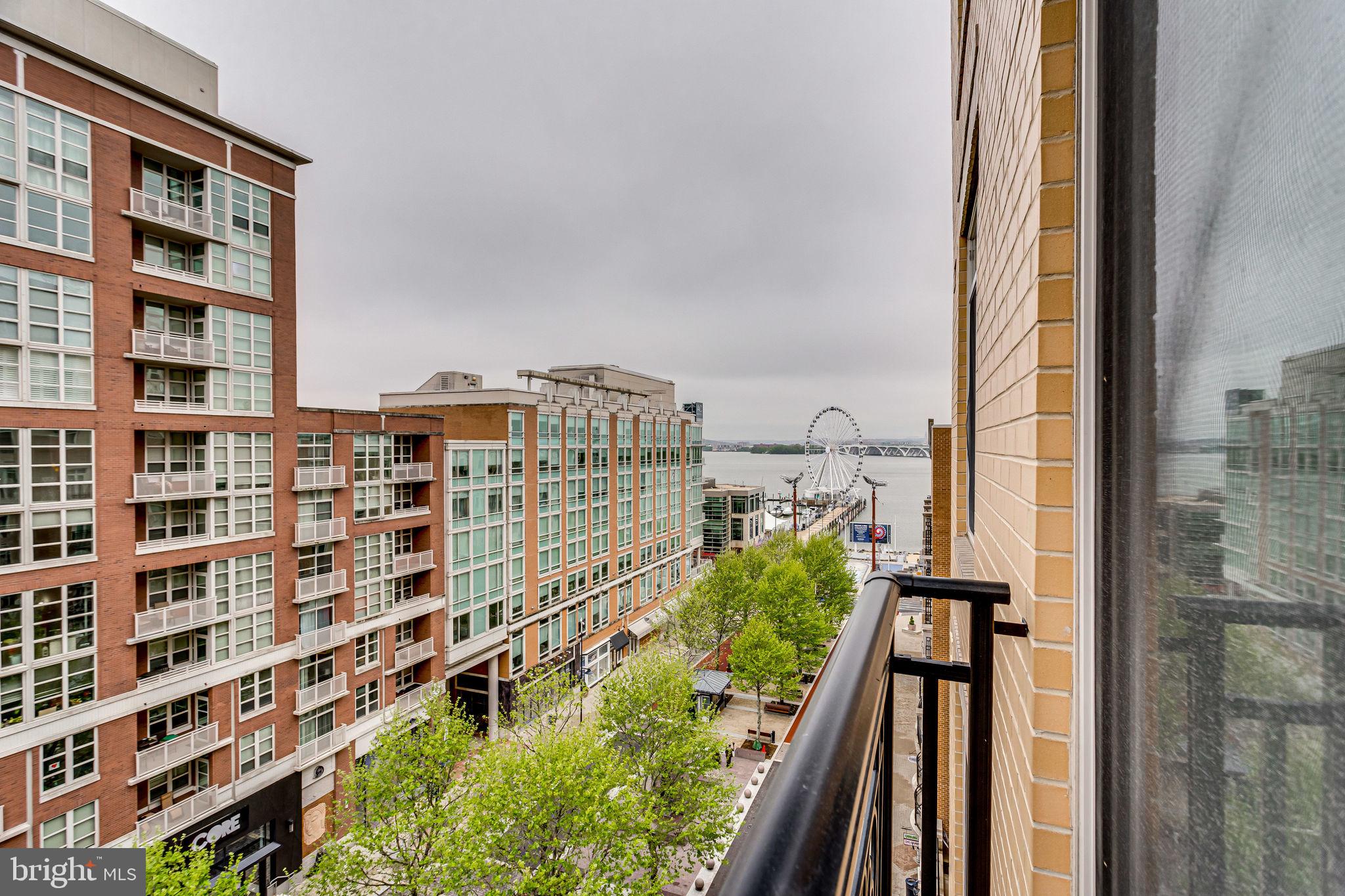 NATIONAL HARBOR - Residential