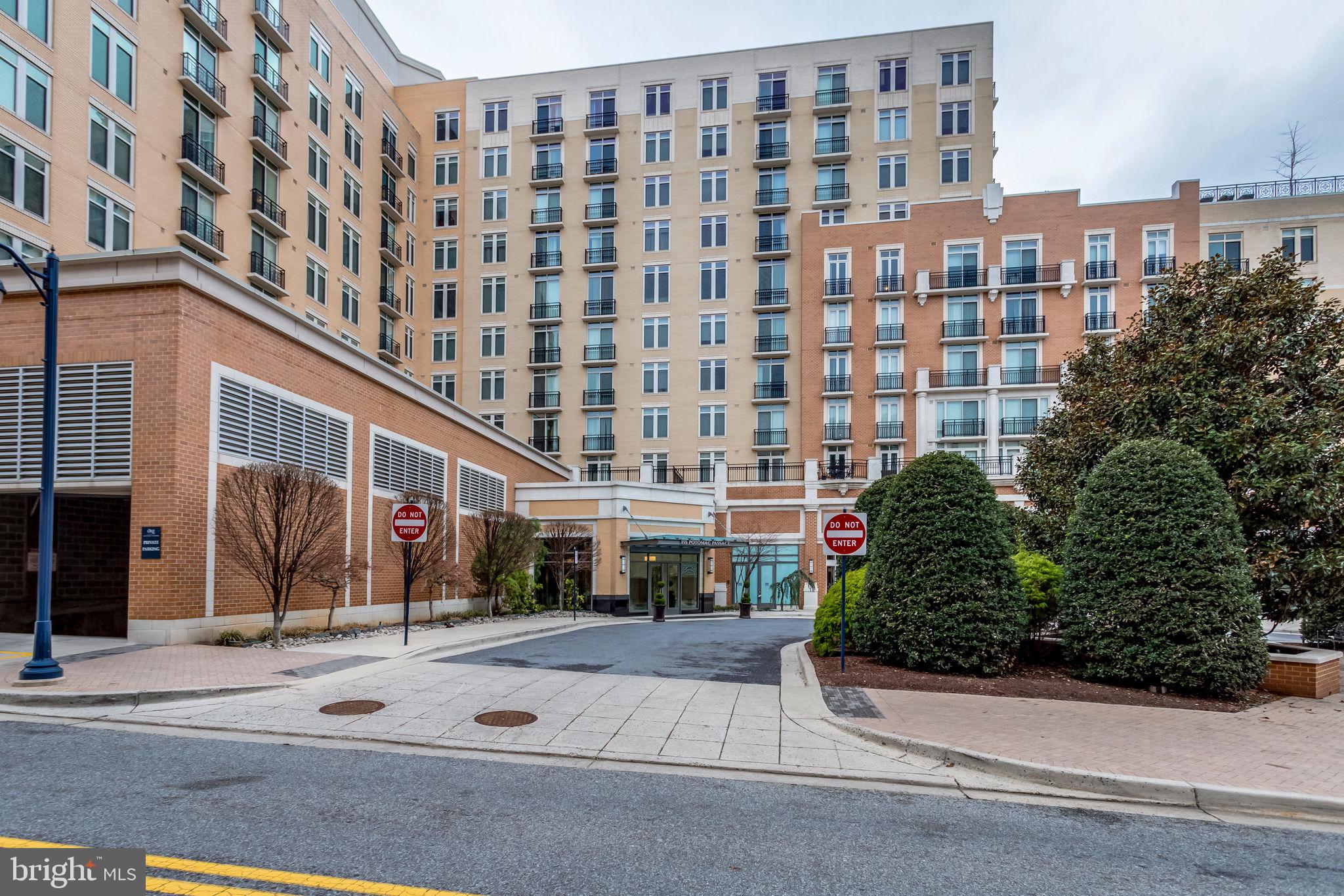 NATIONAL HARBOR - Residential