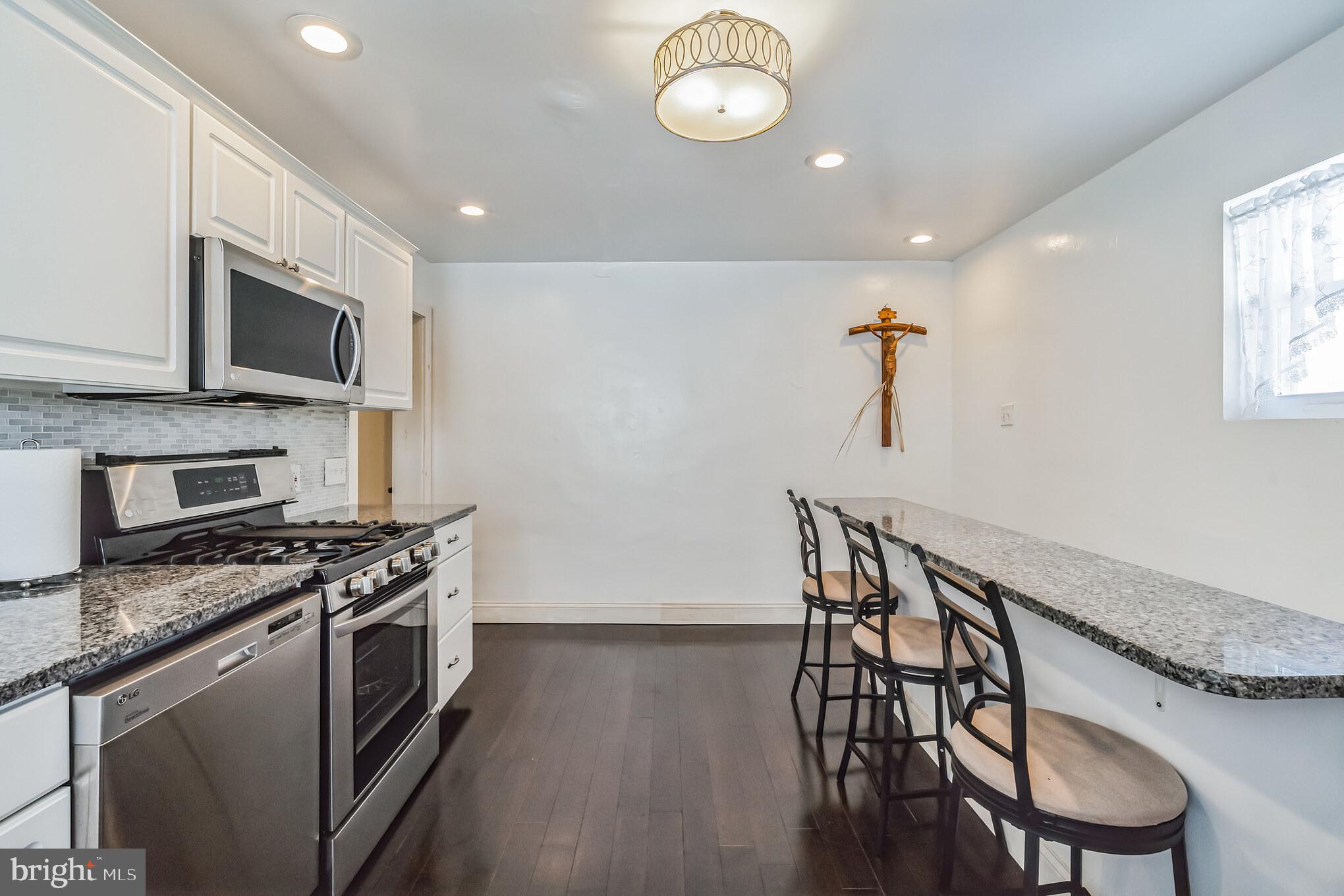 ROXBOROUGH - Residential Lease