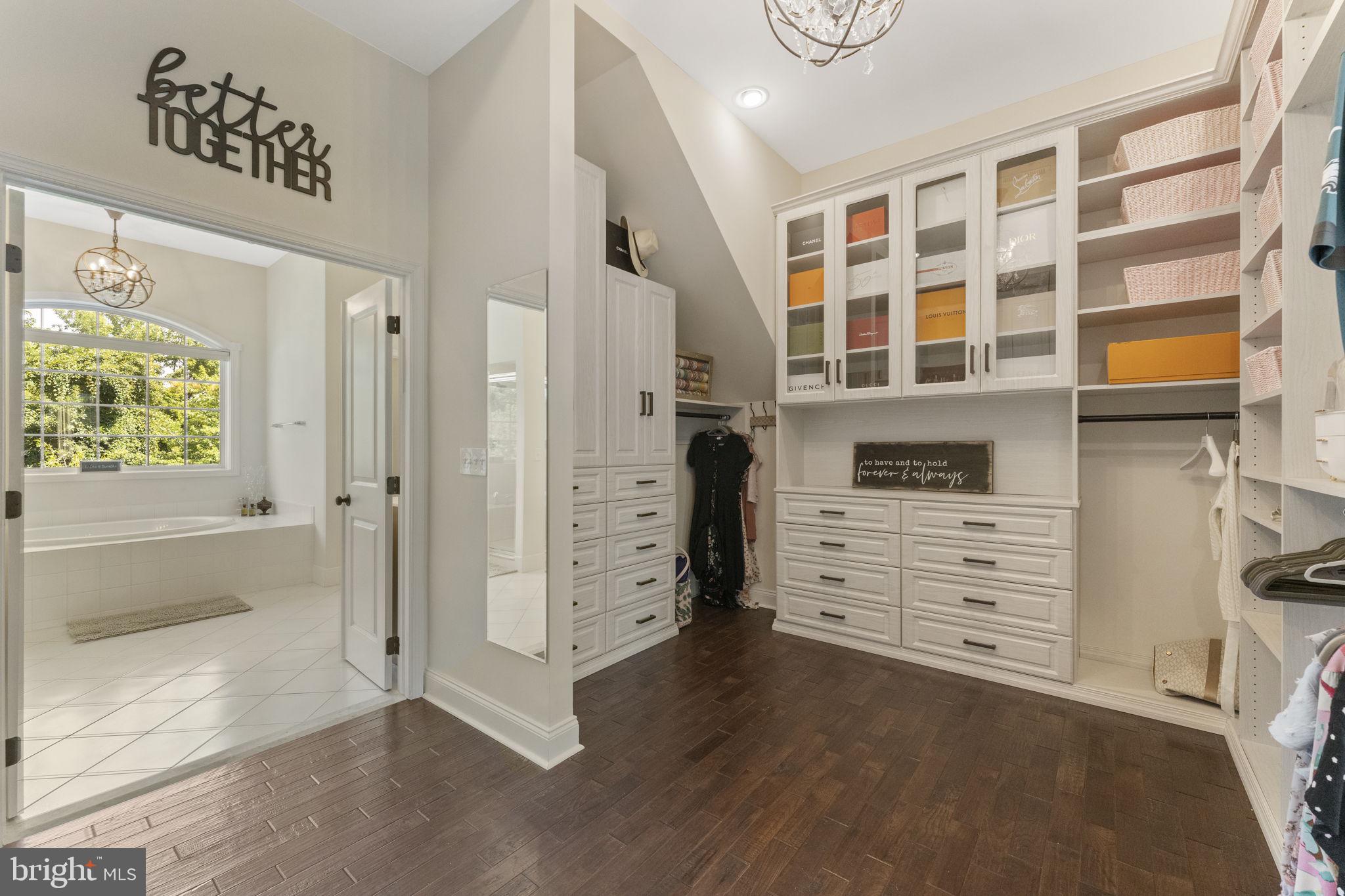 HORSHAM VALLEY ESTAT - Residential