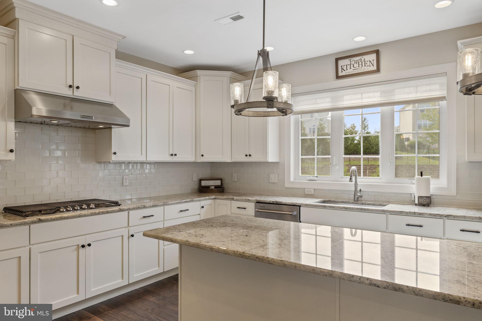 HORSHAM VALLEY ESTAT - Residential