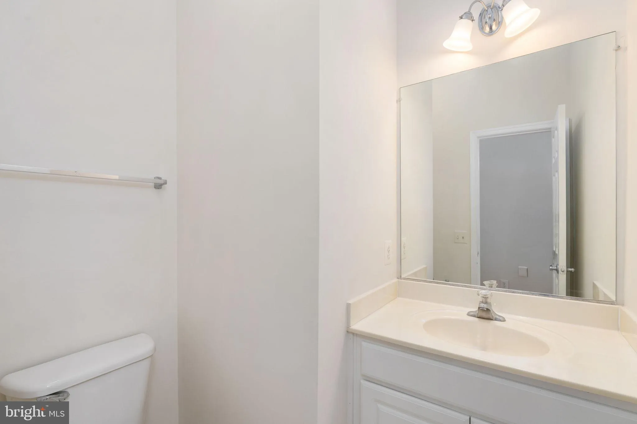 Woodbridge, Virginia 22191, United States, 3 Bedrooms Bedrooms, ,3 BathroomsBathrooms,Residential,Coming Soon,232499