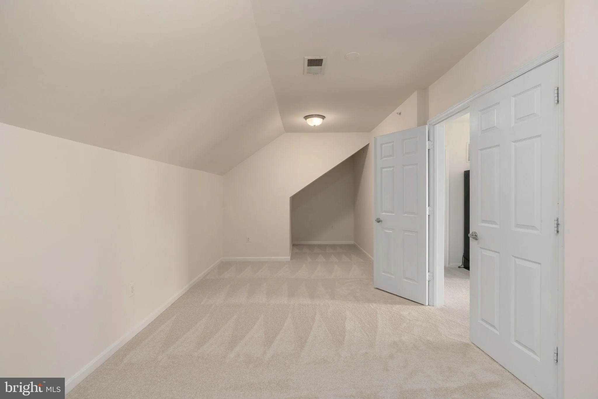 Woodbridge, Virginia 22191, United States, 3 Bedrooms Bedrooms, ,3 BathroomsBathrooms,Residential,Coming Soon,232499