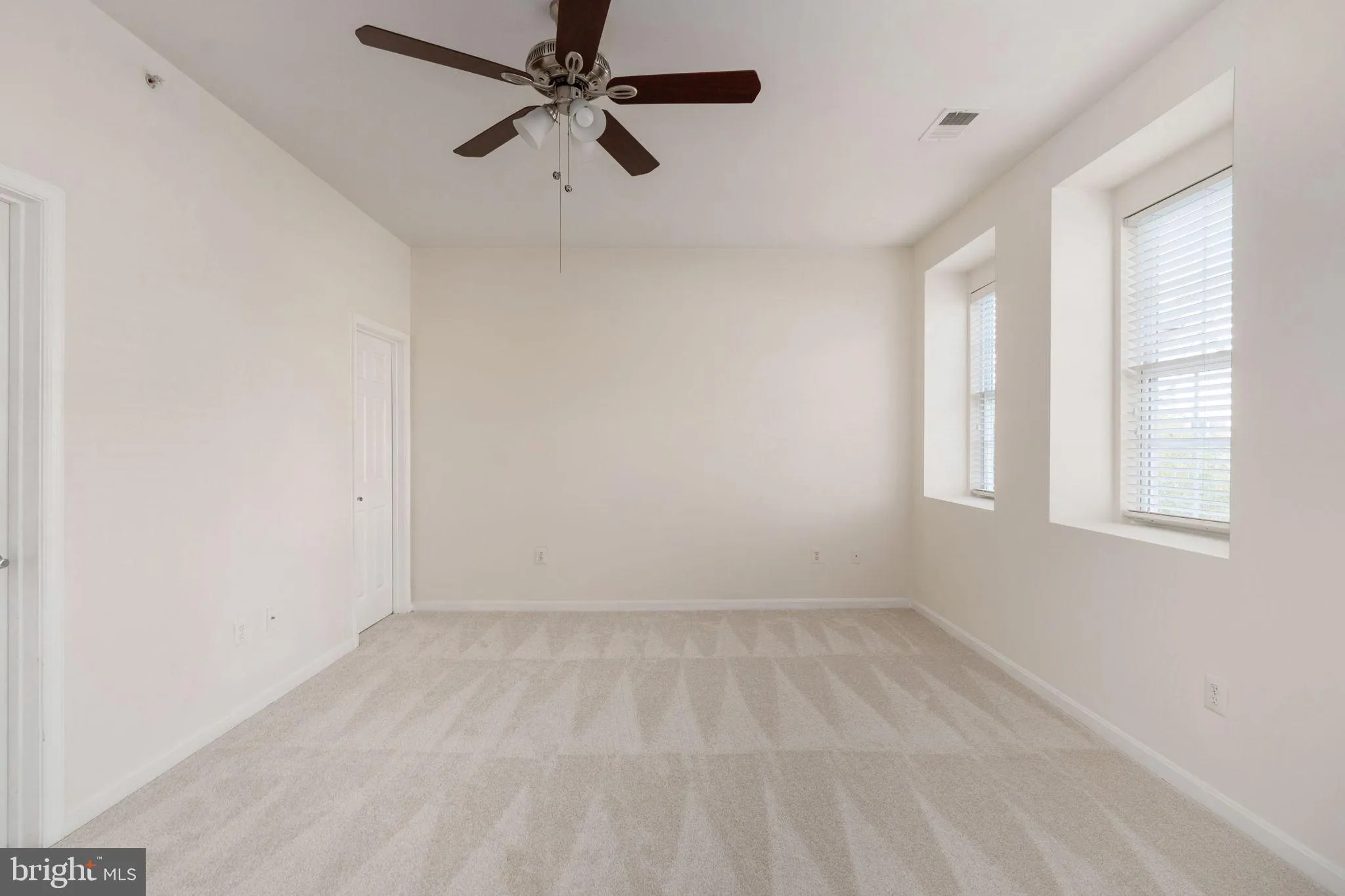 Woodbridge, Virginia 22191, United States, 3 Bedrooms Bedrooms, ,3 BathroomsBathrooms,Residential,Coming Soon,232499