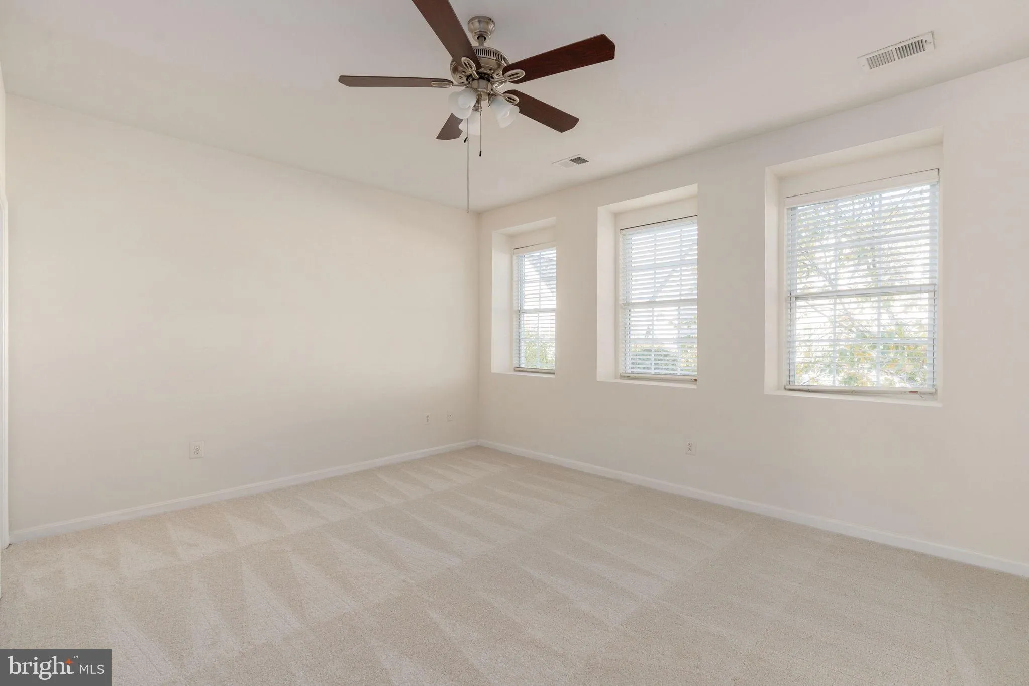 Woodbridge, Virginia 22191, United States, 3 Bedrooms Bedrooms, ,3 BathroomsBathrooms,Residential,Coming Soon,232499