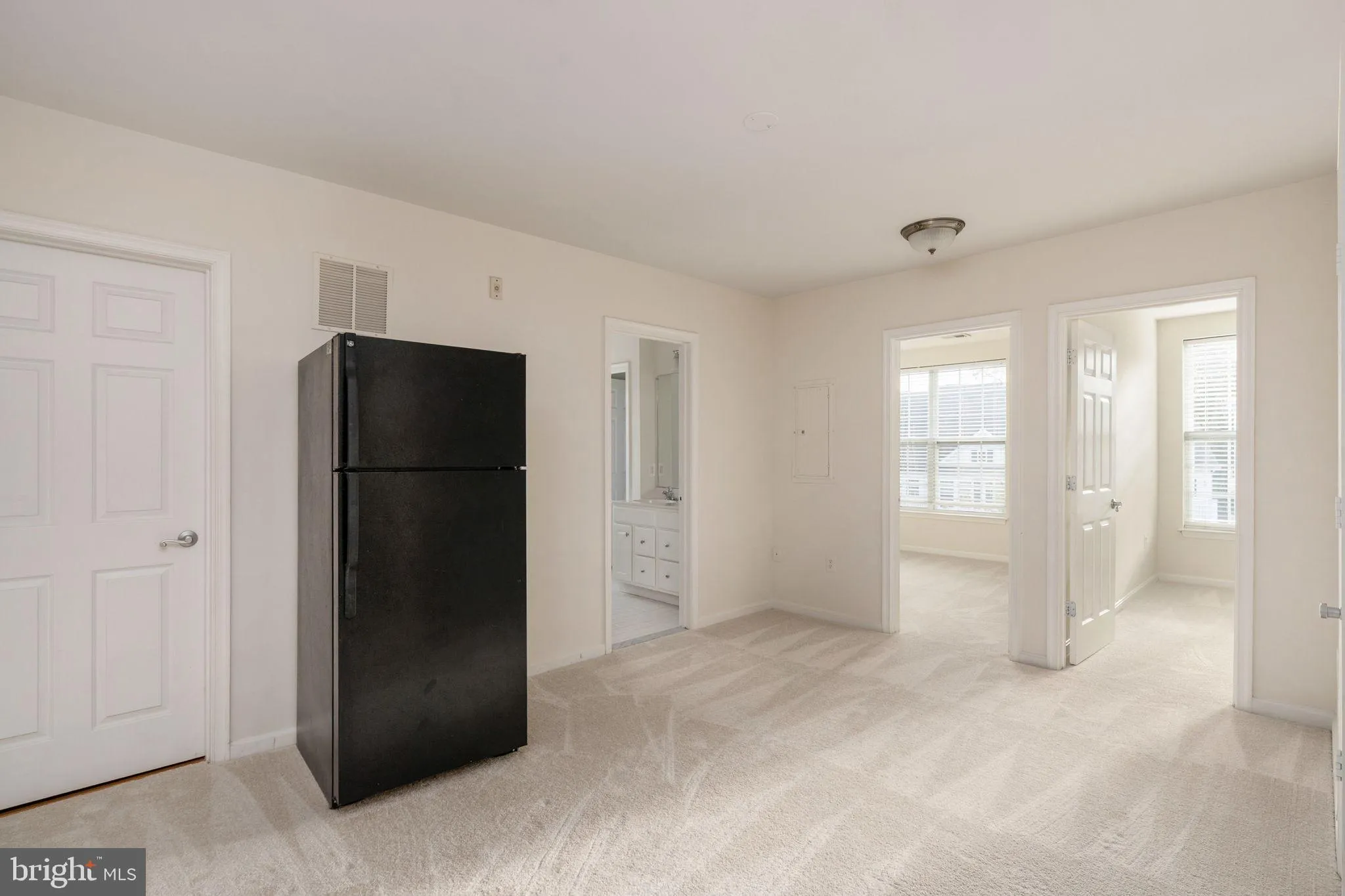 Woodbridge, Virginia 22191, United States, 3 Bedrooms Bedrooms, ,3 BathroomsBathrooms,Residential,Coming Soon,232499