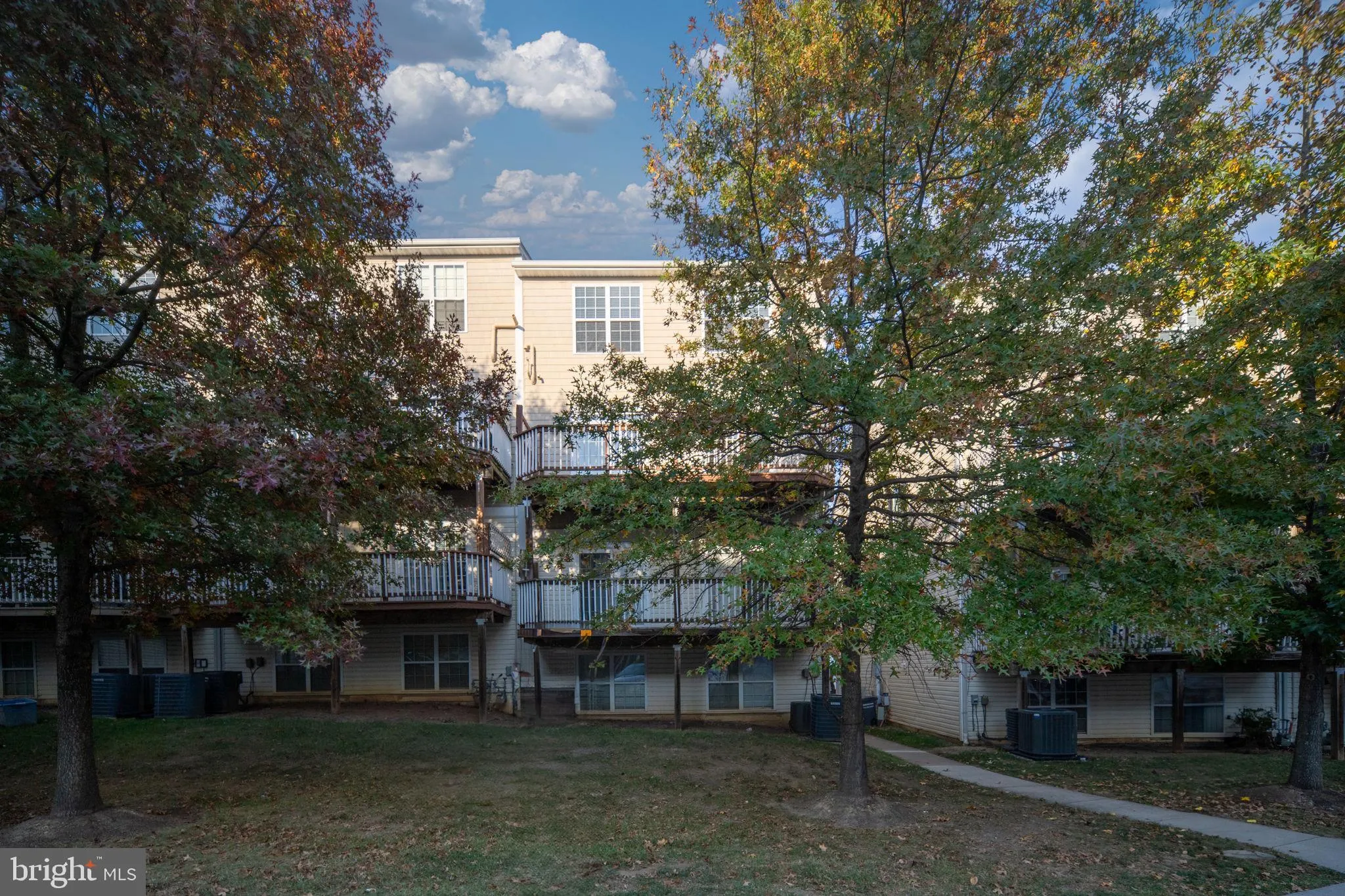 Woodbridge, Virginia 22191, United States, 3 Bedrooms Bedrooms, ,3 BathroomsBathrooms,Residential,Coming Soon,232499