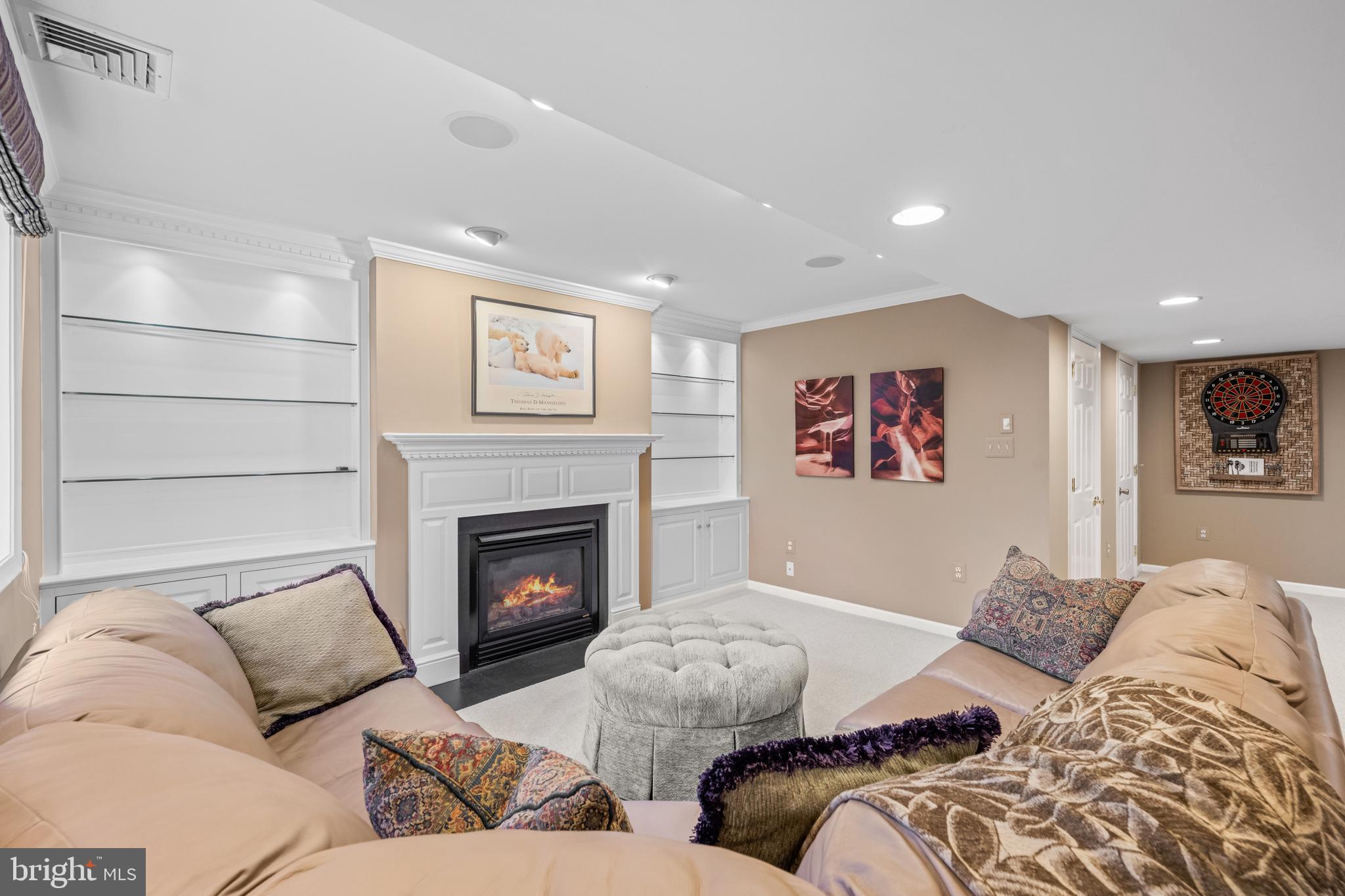 LAKERIDGE - Residential