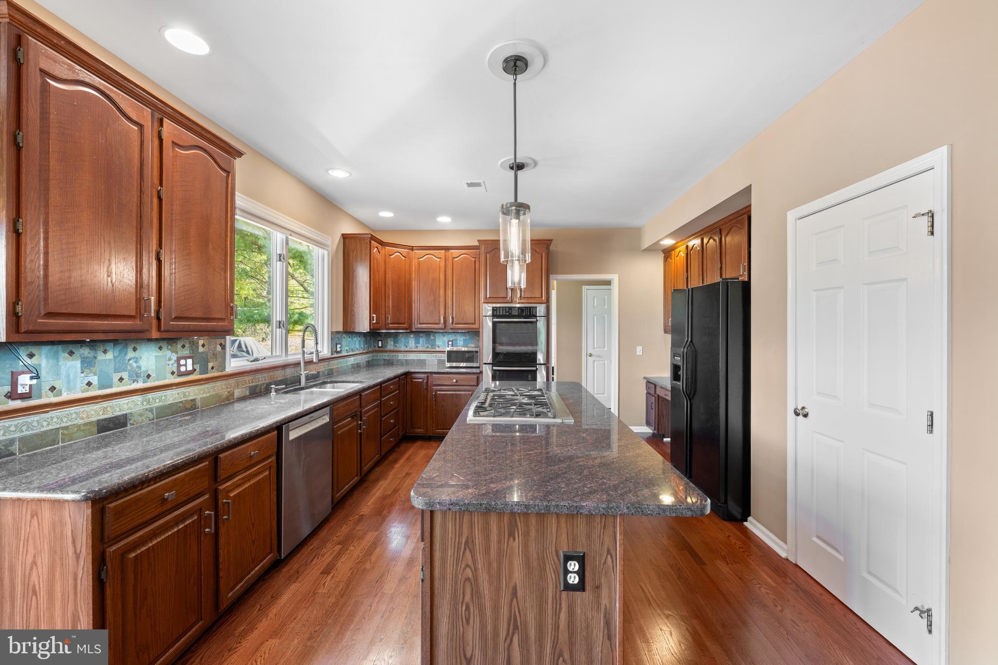 LAKERIDGE - Residential