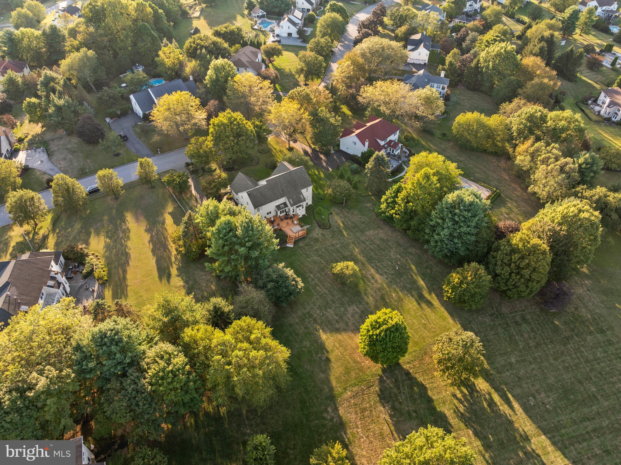 LAKERIDGE - Residential