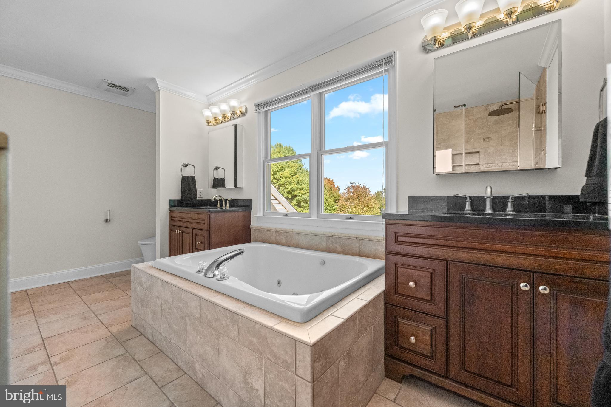 LAKERIDGE - Residential