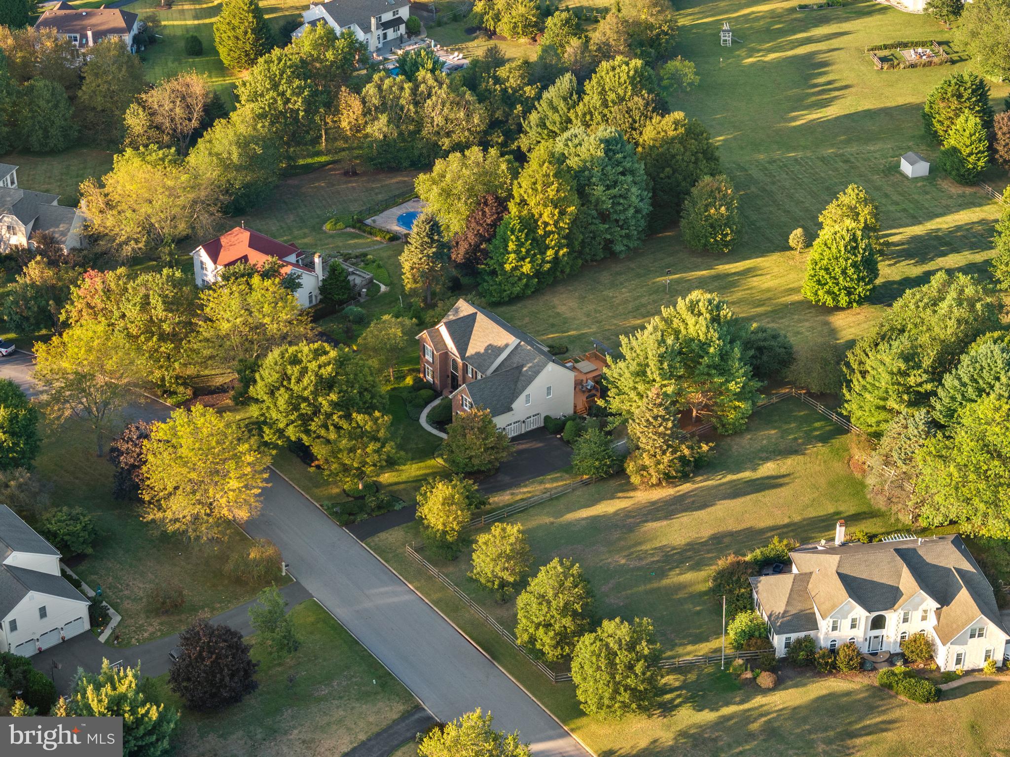 LAKERIDGE - Residential
