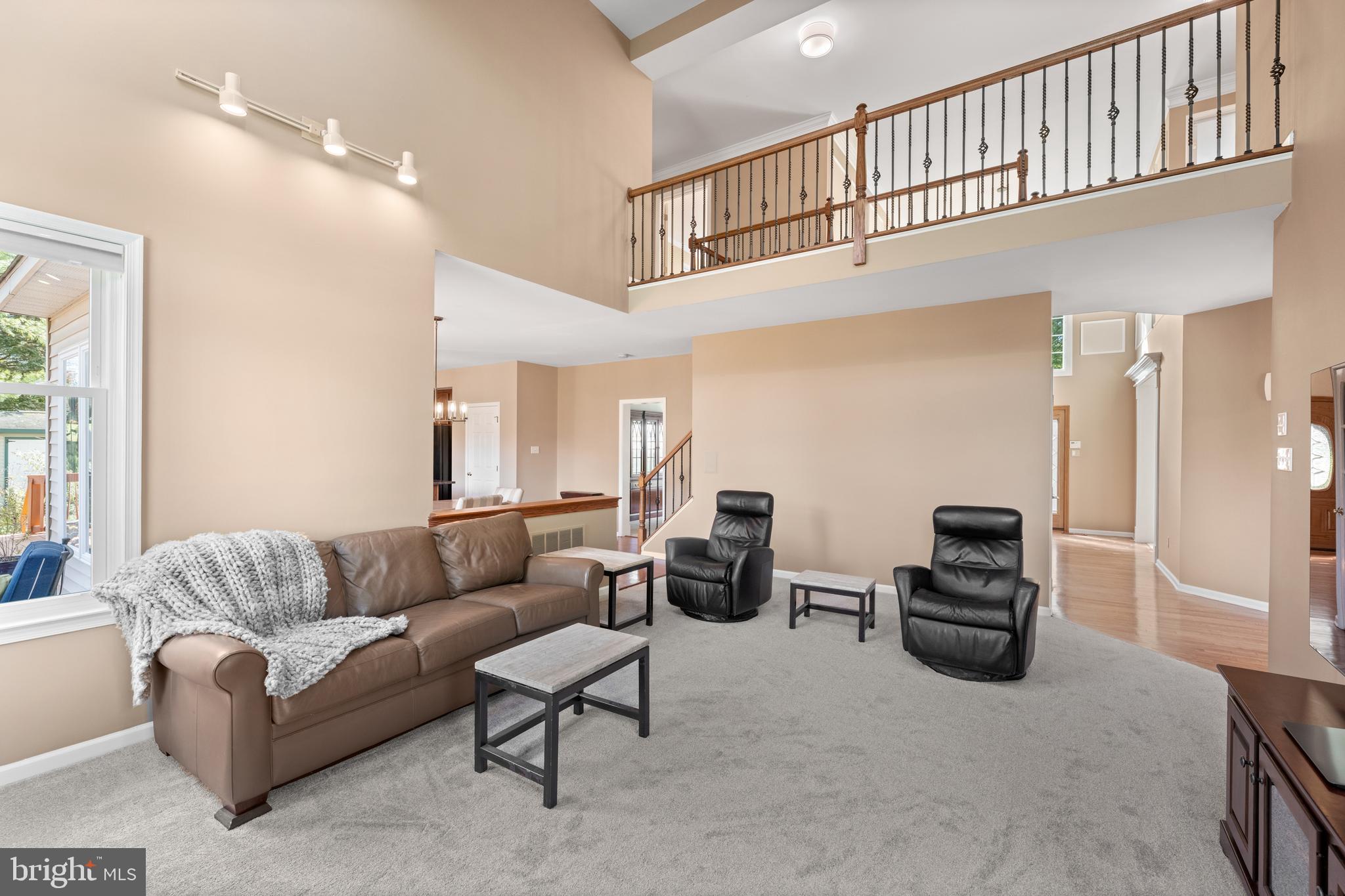 LAKERIDGE - Residential