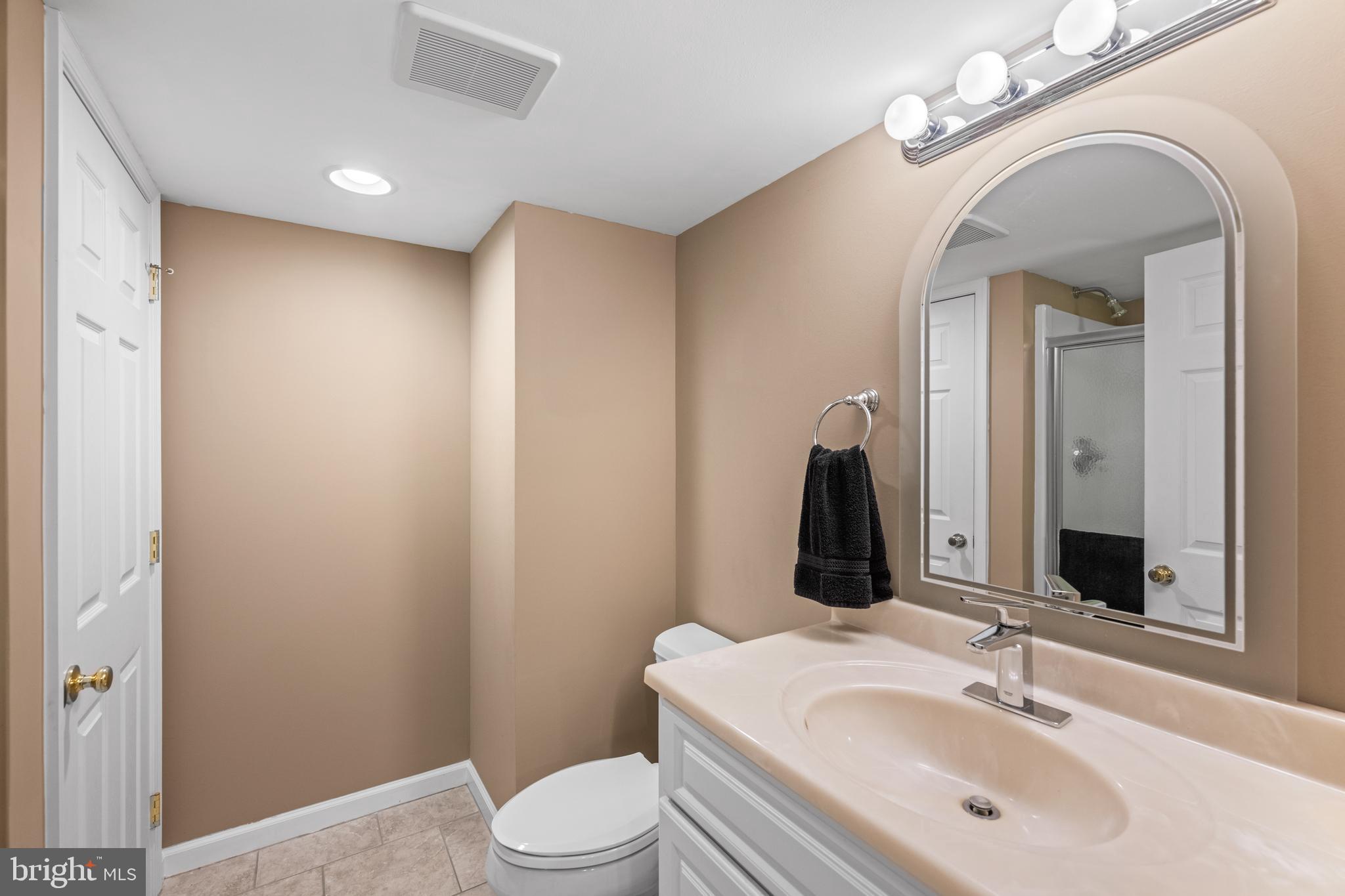 LAKERIDGE - Residential