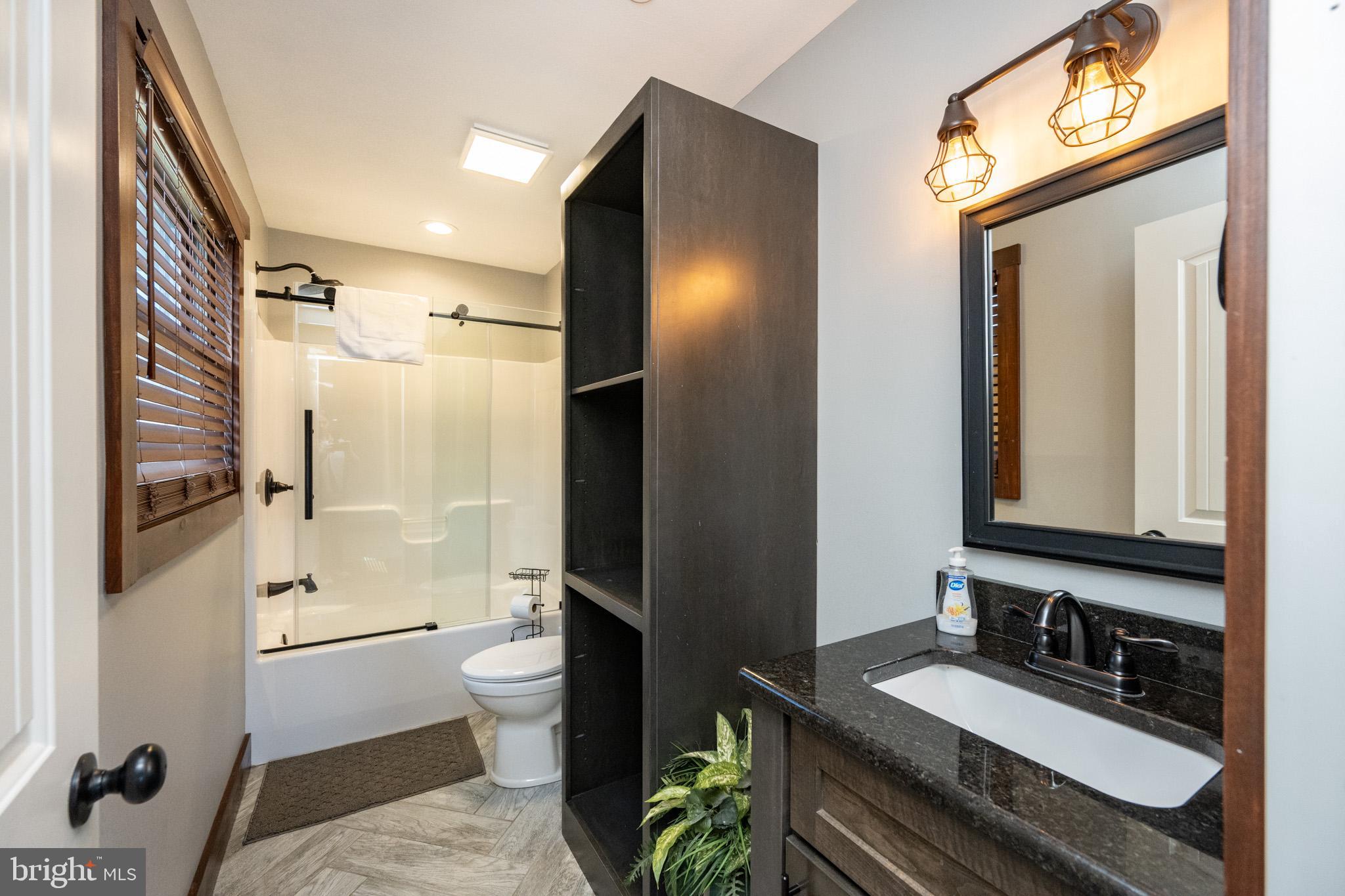 THE VIEW - Residential