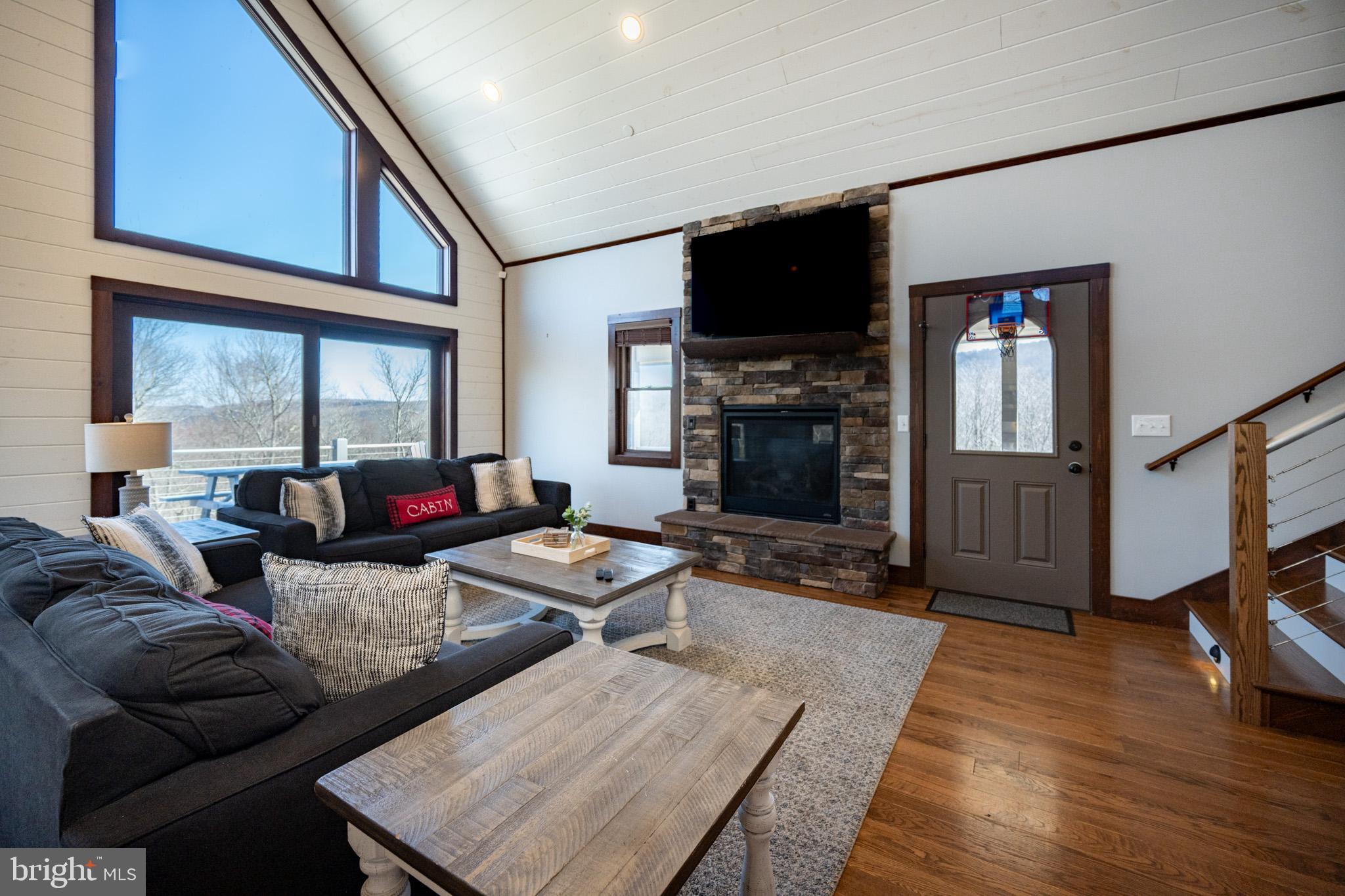 THE VIEW - Residential