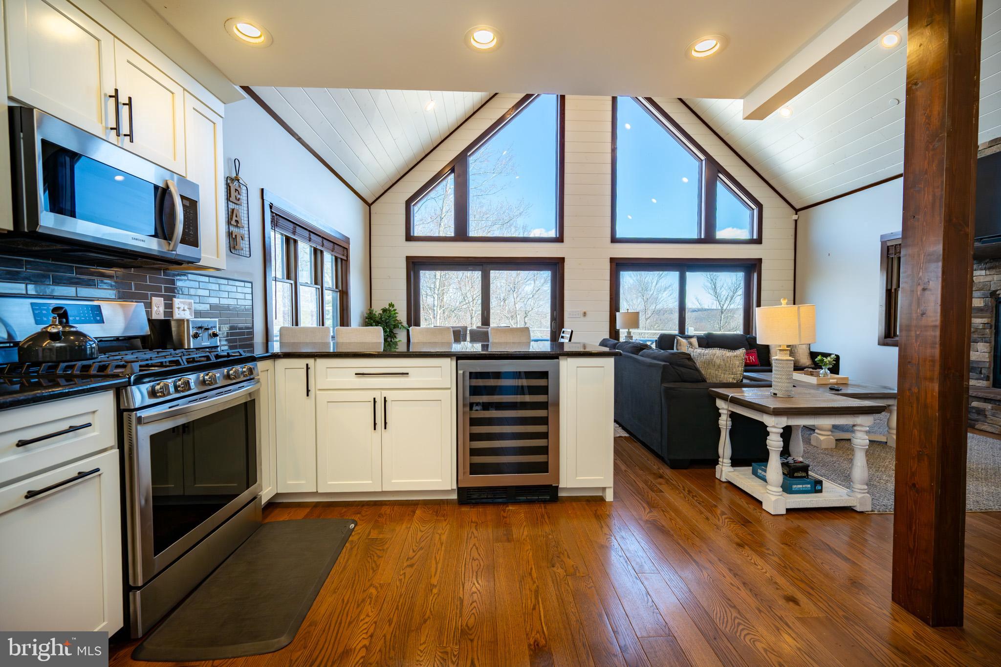 THE VIEW - Residential