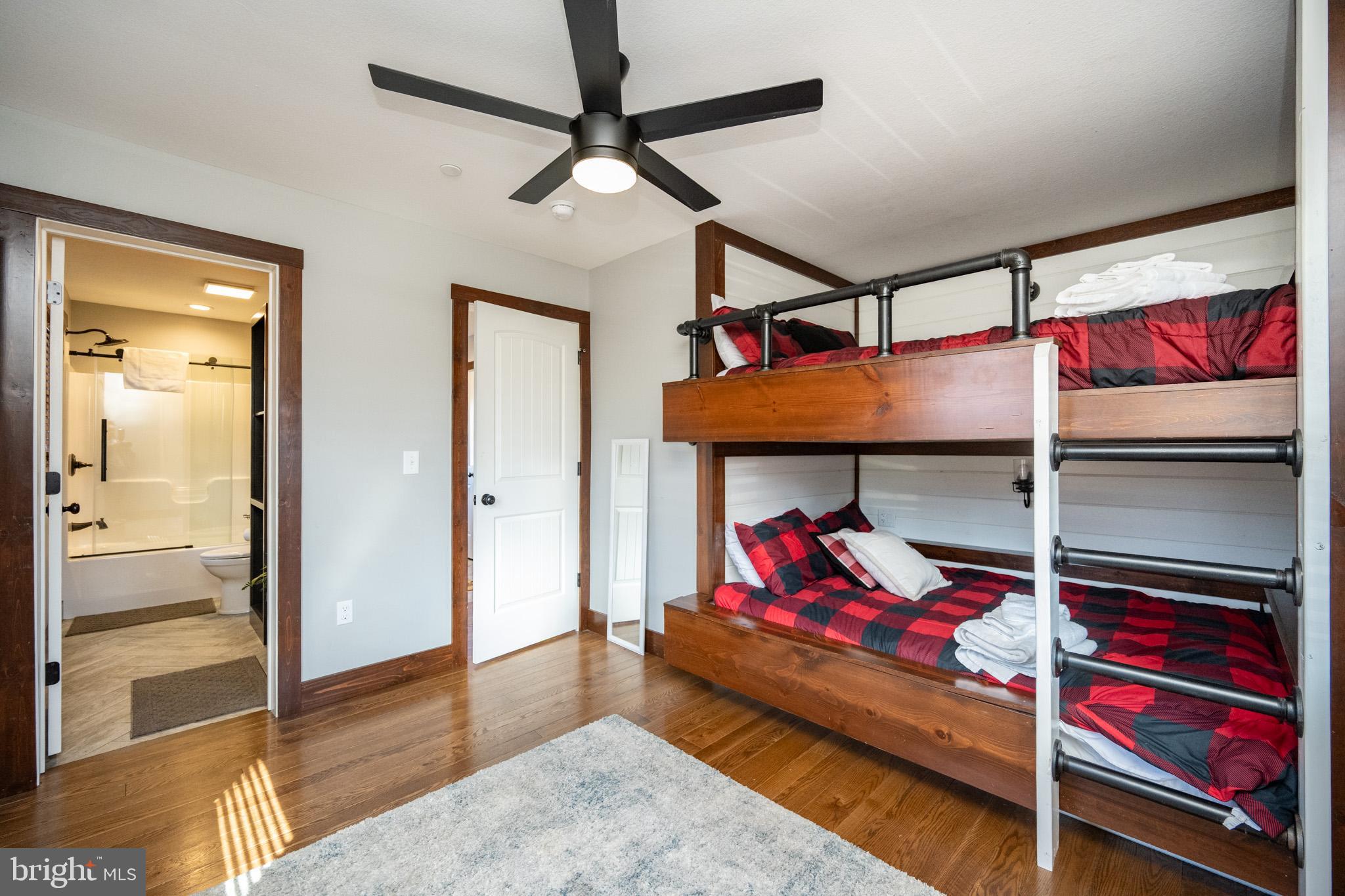 THE VIEW - Residential