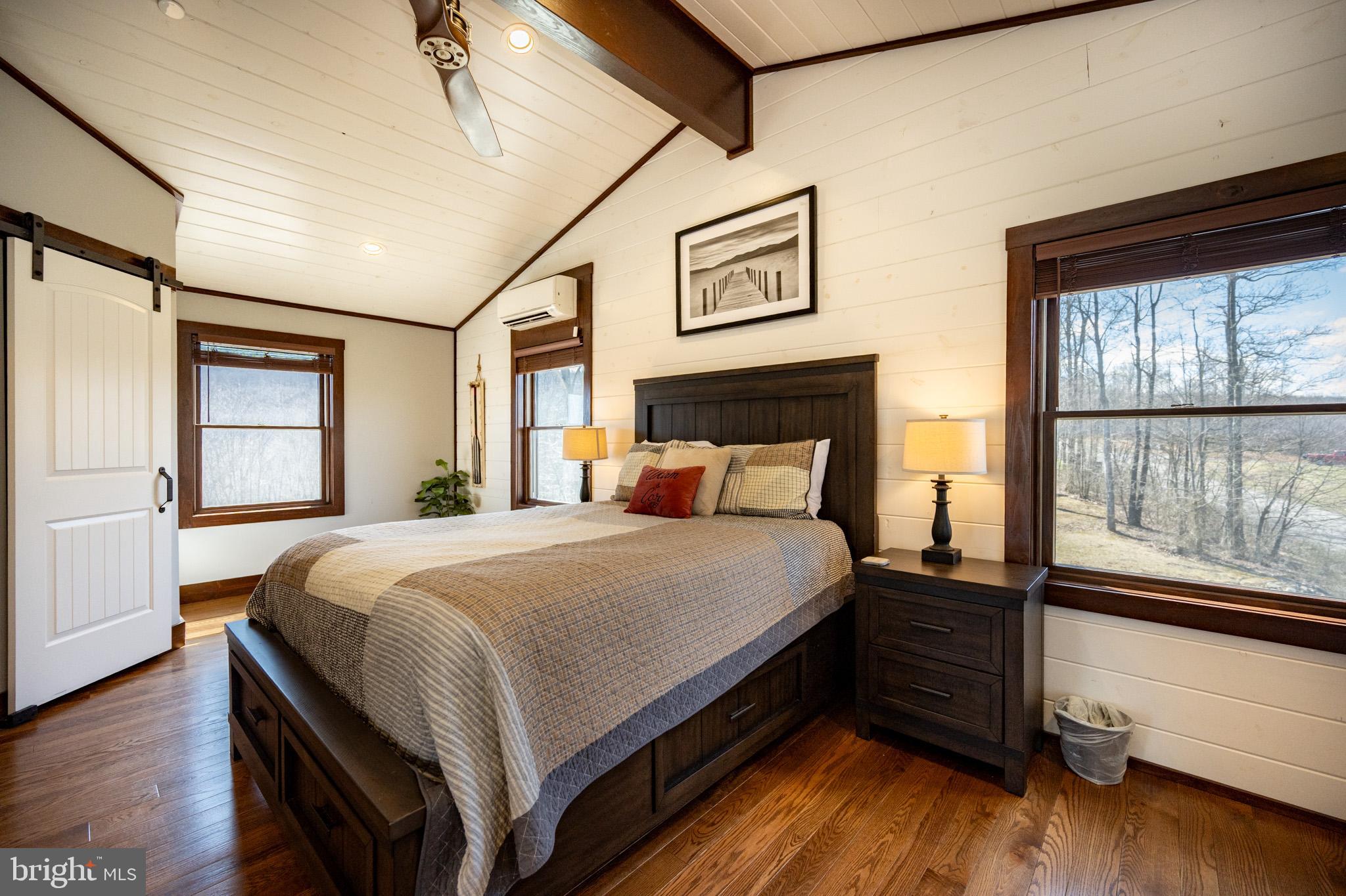 THE VIEW - Residential