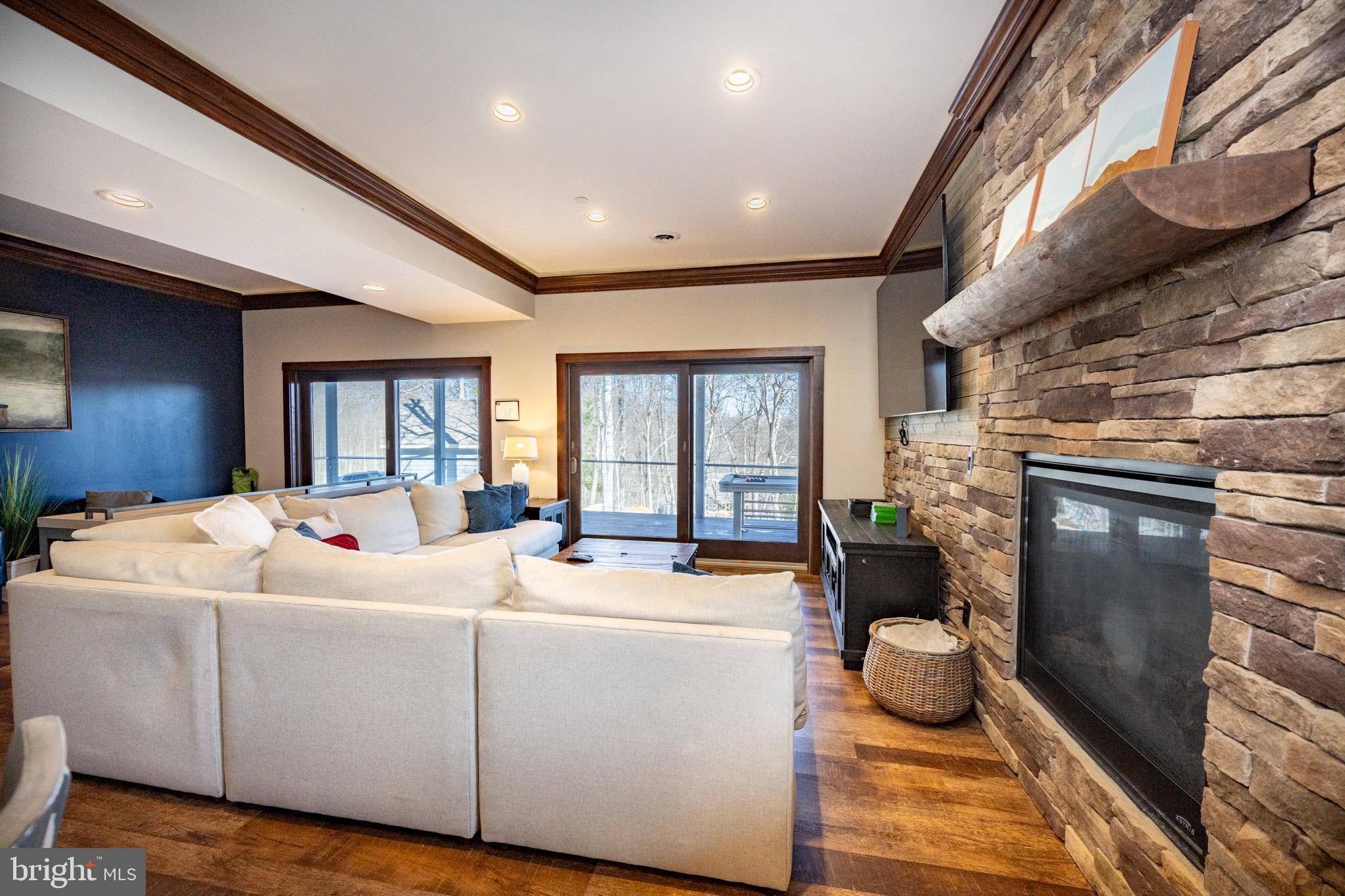 THE VIEW - Residential