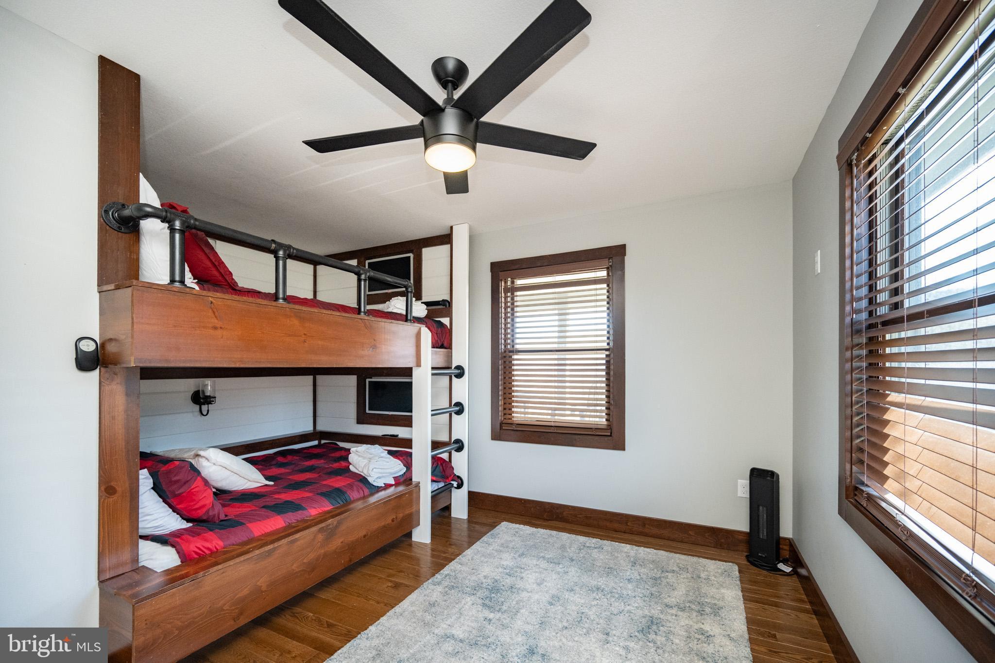 THE VIEW - Residential