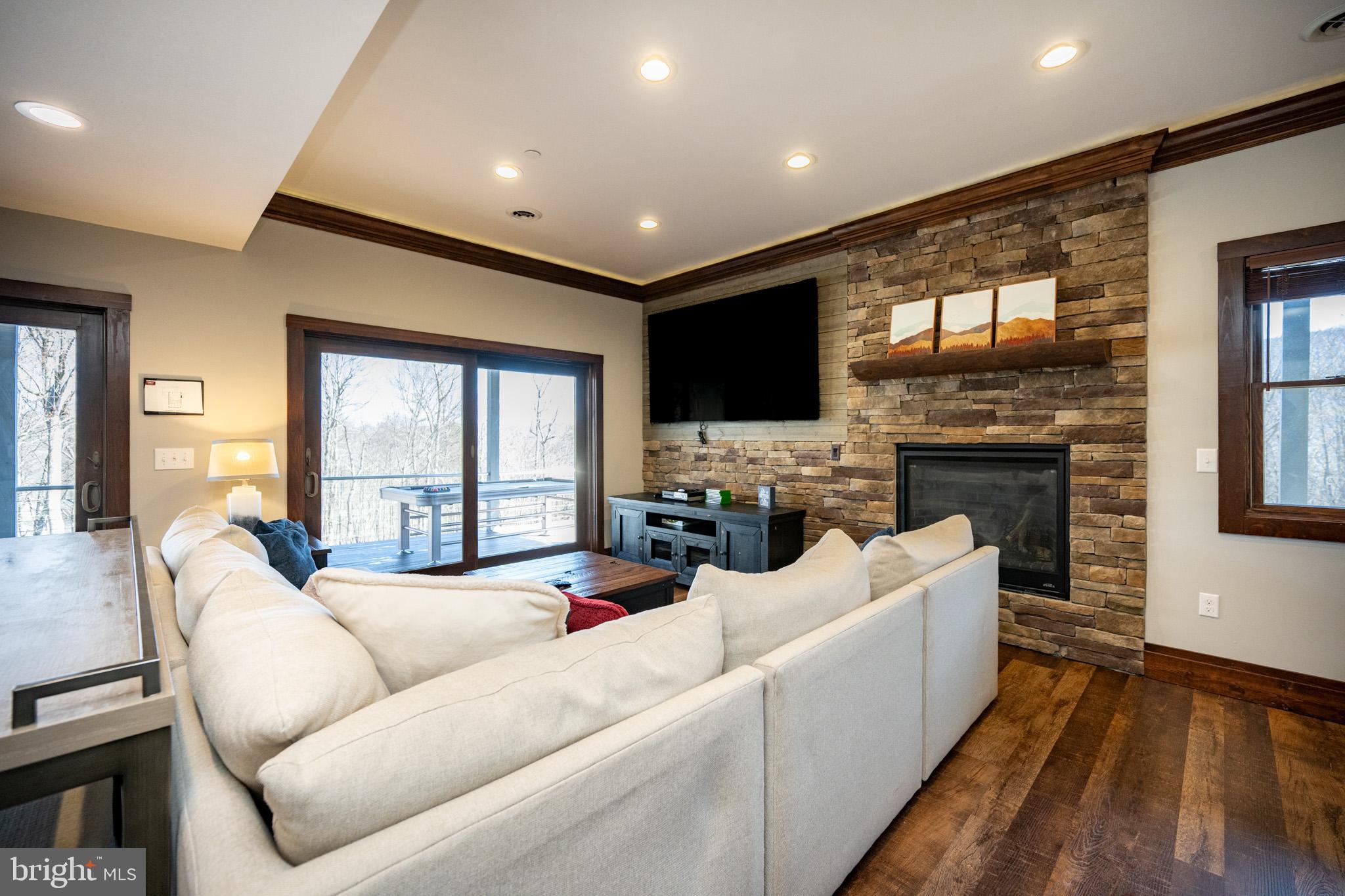 THE VIEW - Residential